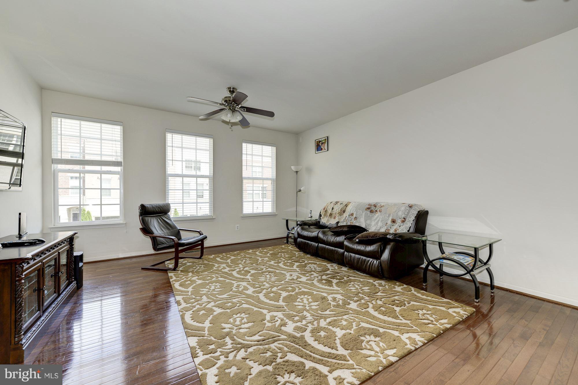 22677 FLOWING SPRING SQUARE