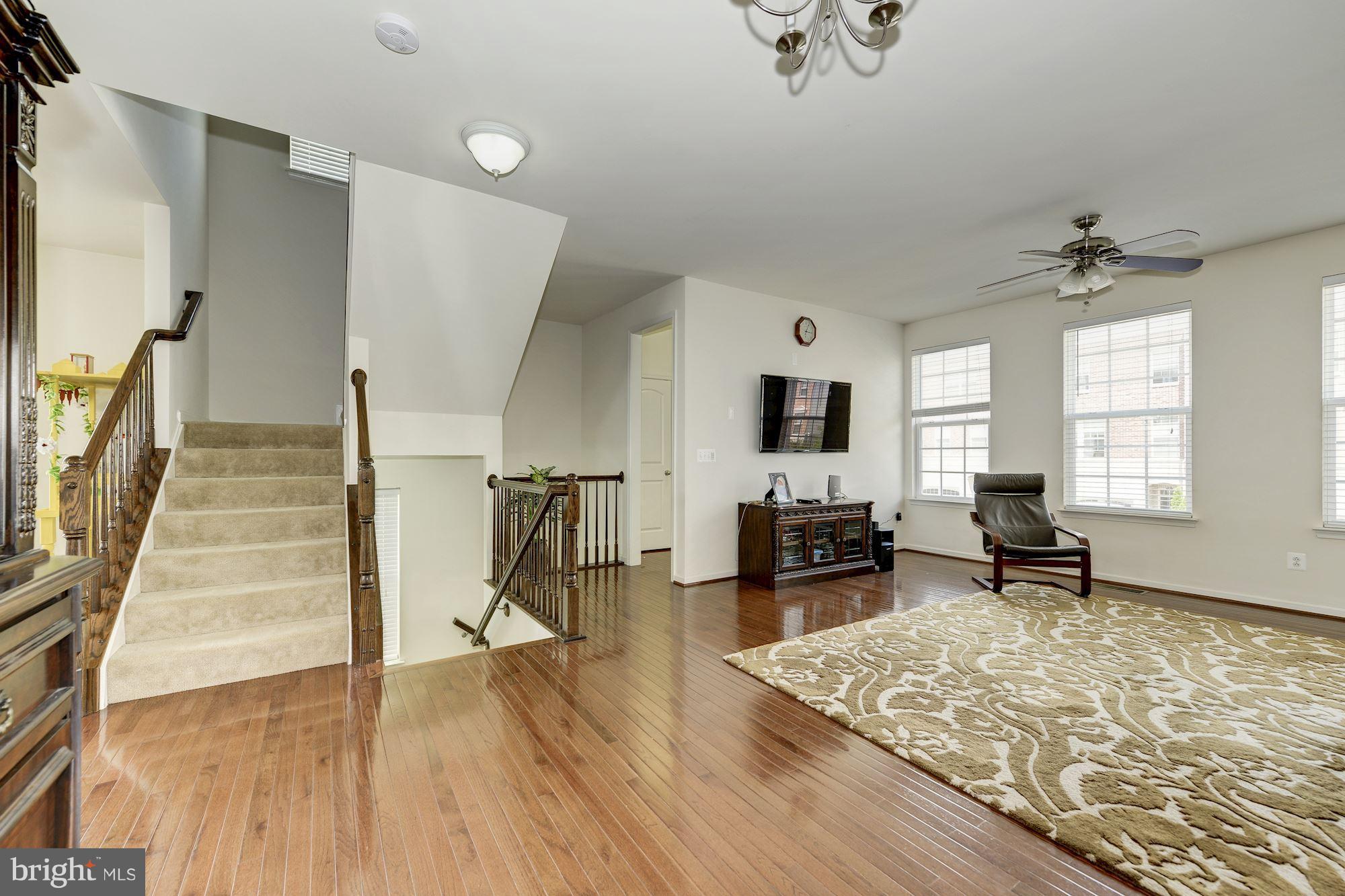 22677 FLOWING SPRING SQUARE