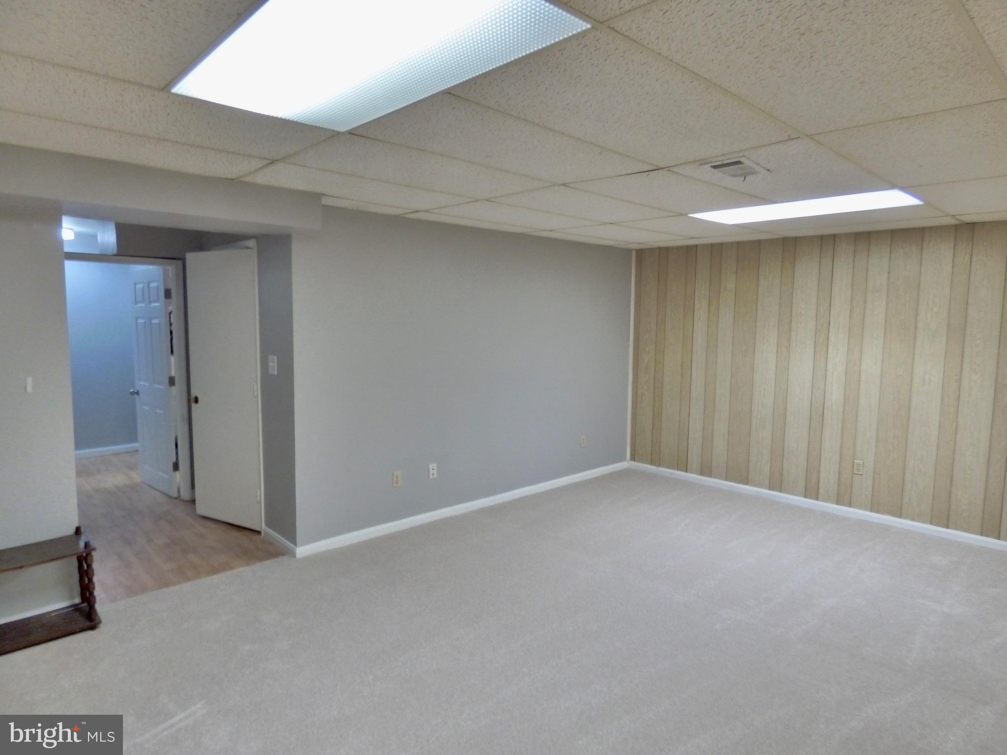 WATERFORD - Residential Lease