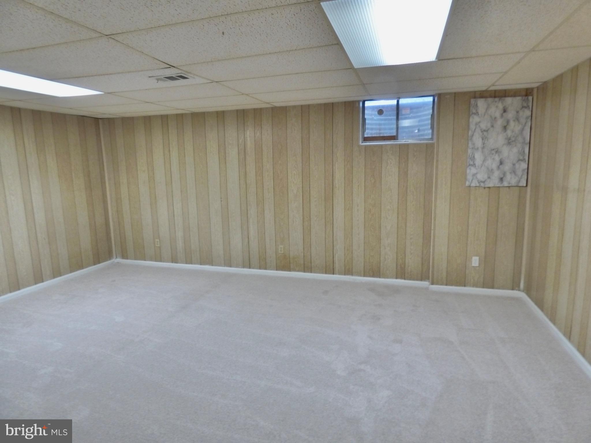 WATERFORD - Residential Lease