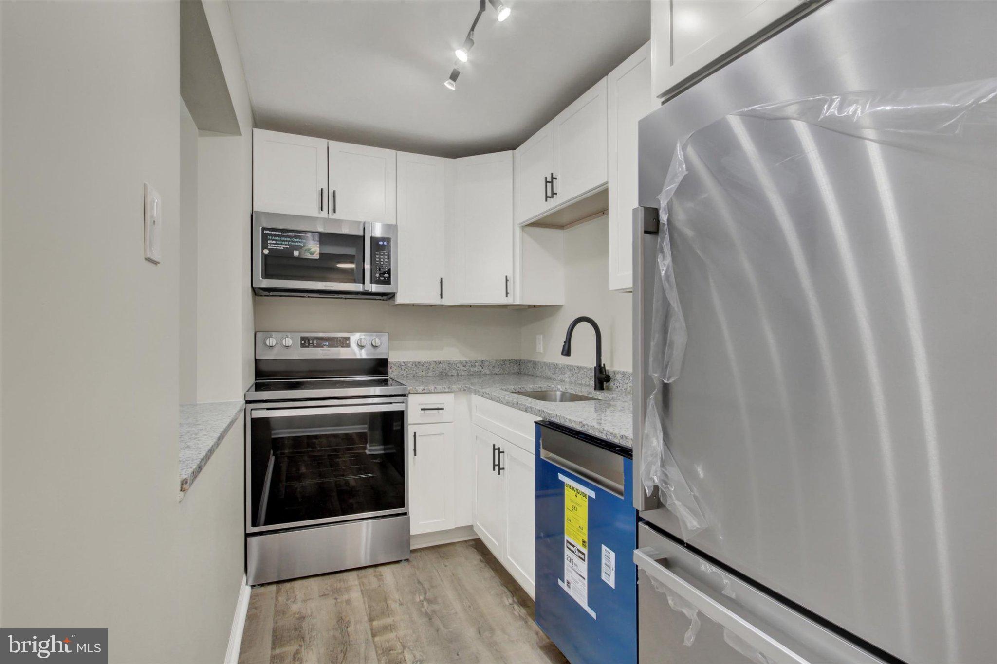 SPRINGBROOK CONDOS - Residential
