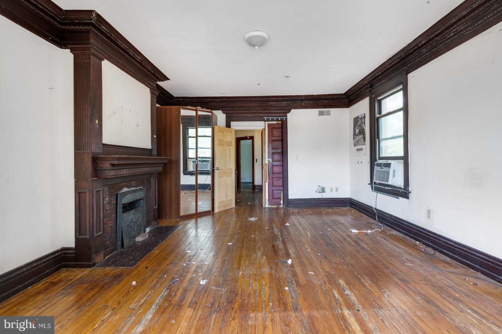 UNIVERSITY CITY - Residential Lease