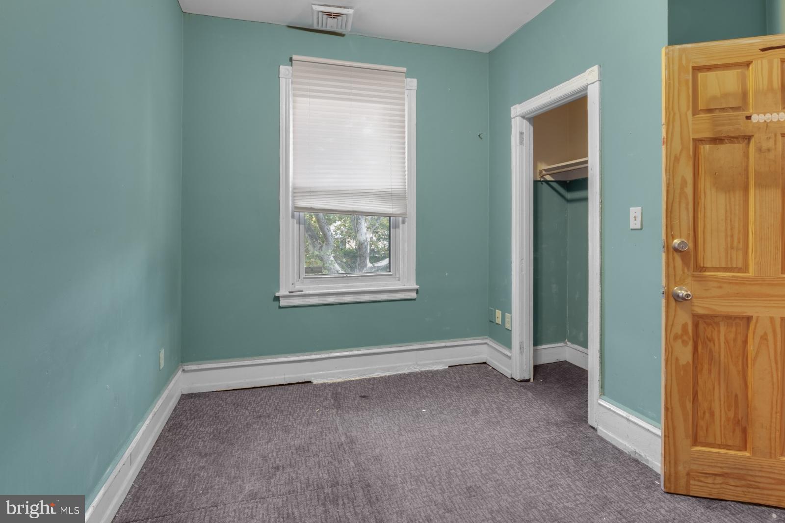 UNIVERSITY CITY - Residential Lease