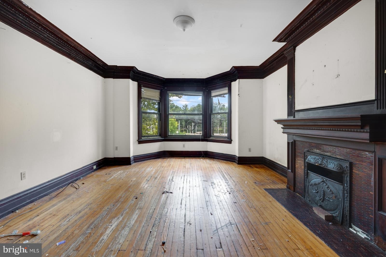 UNIVERSITY CITY - Residential Lease