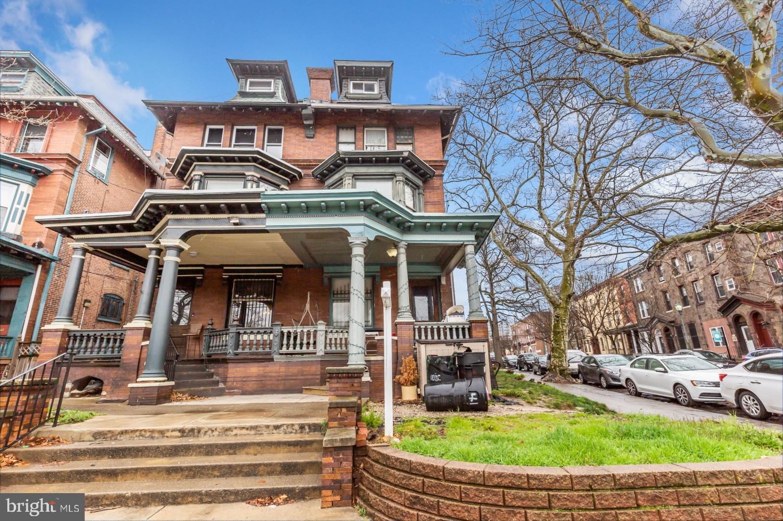 UNIVERSITY CITY - Residential Lease