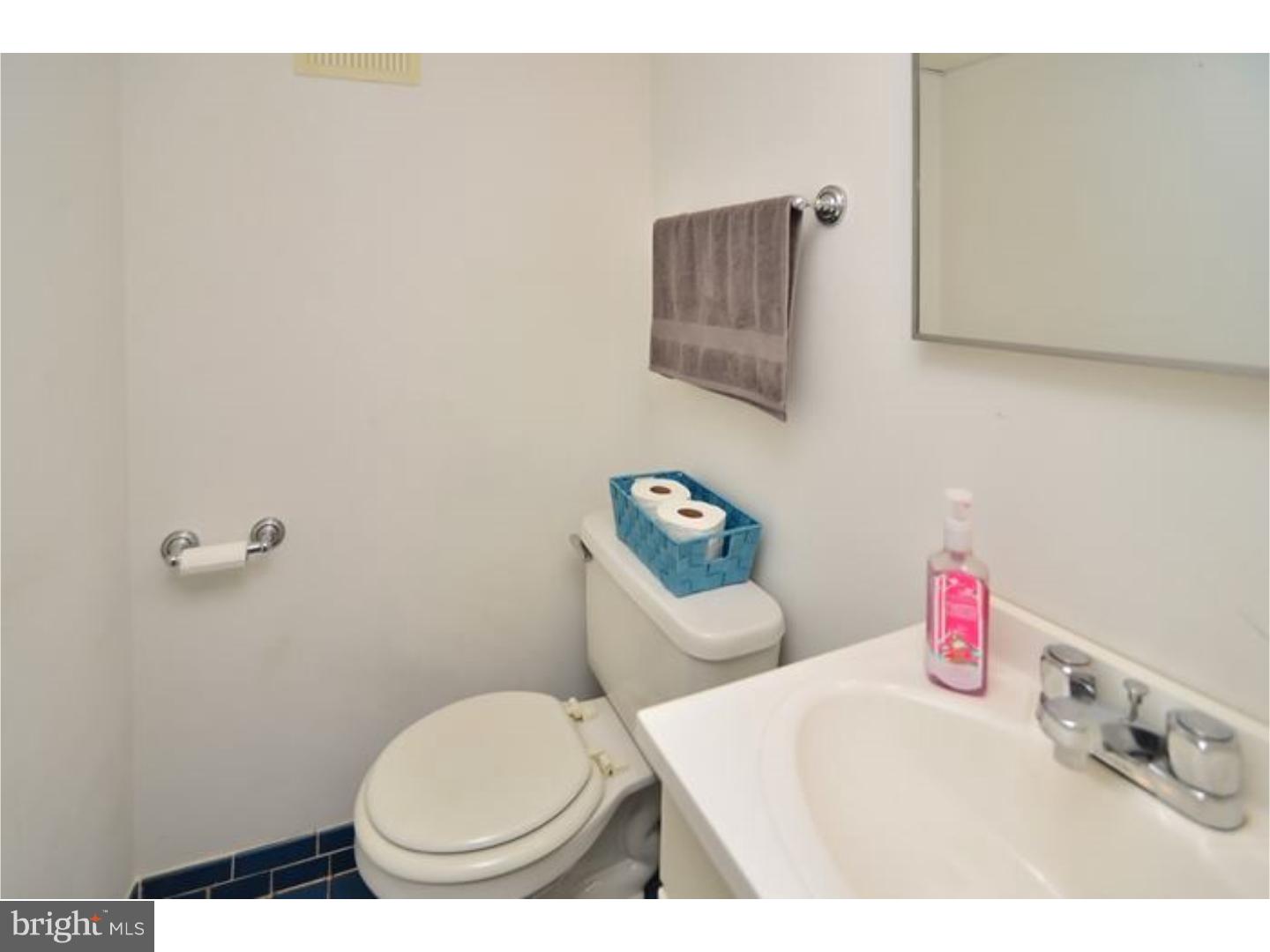 PASSYUNK SQUARE - Residential Lease