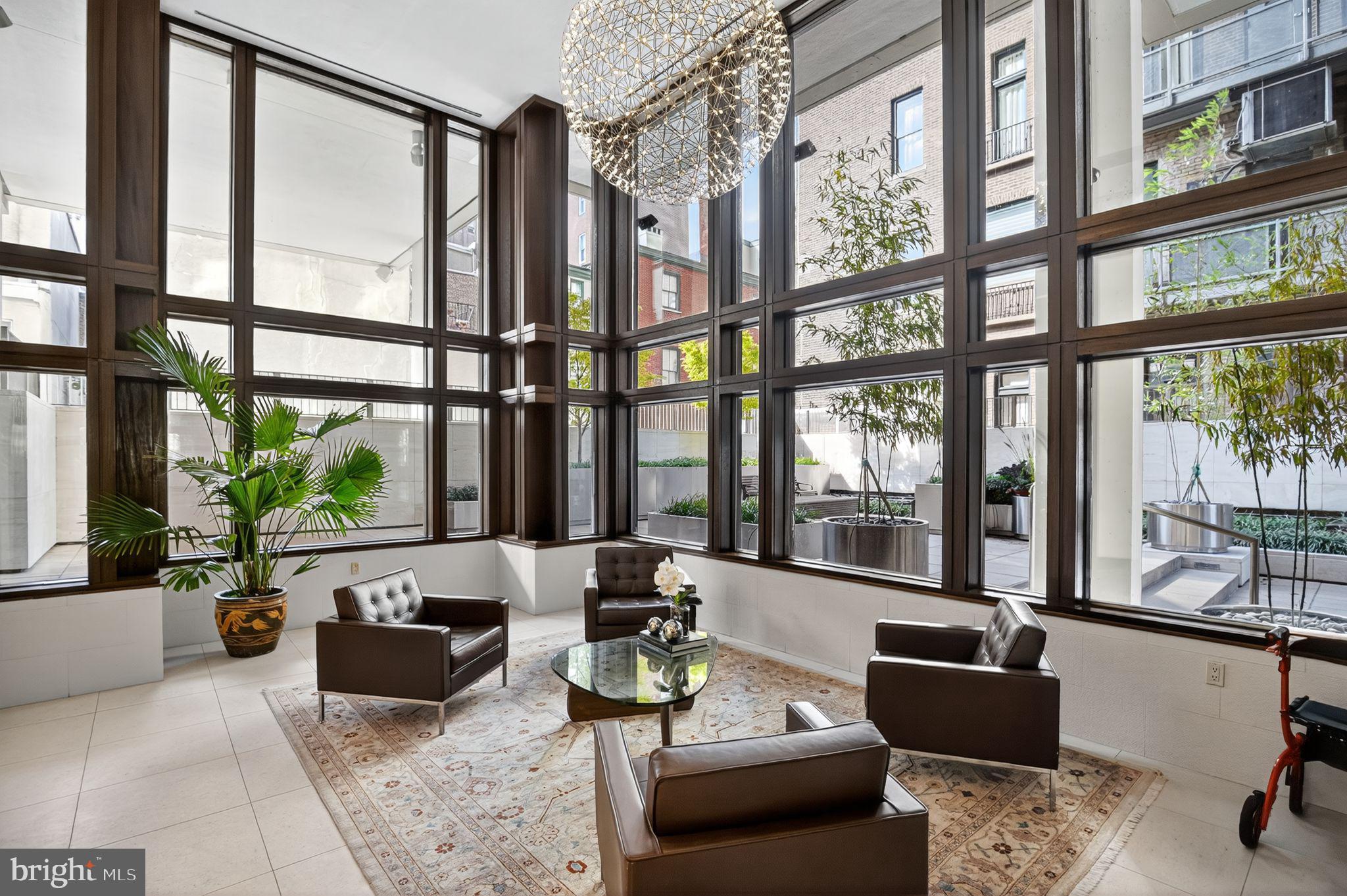 RITTENHOUSE SQUARE - Residential