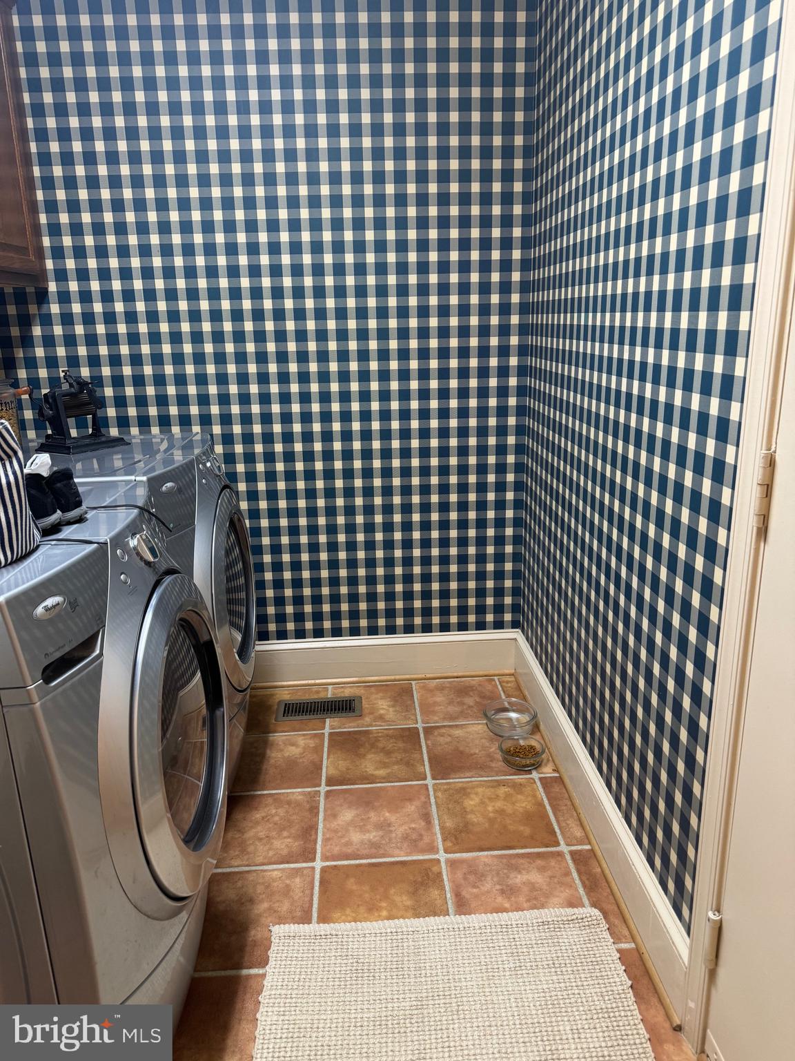 STURBRIDGE - Residential