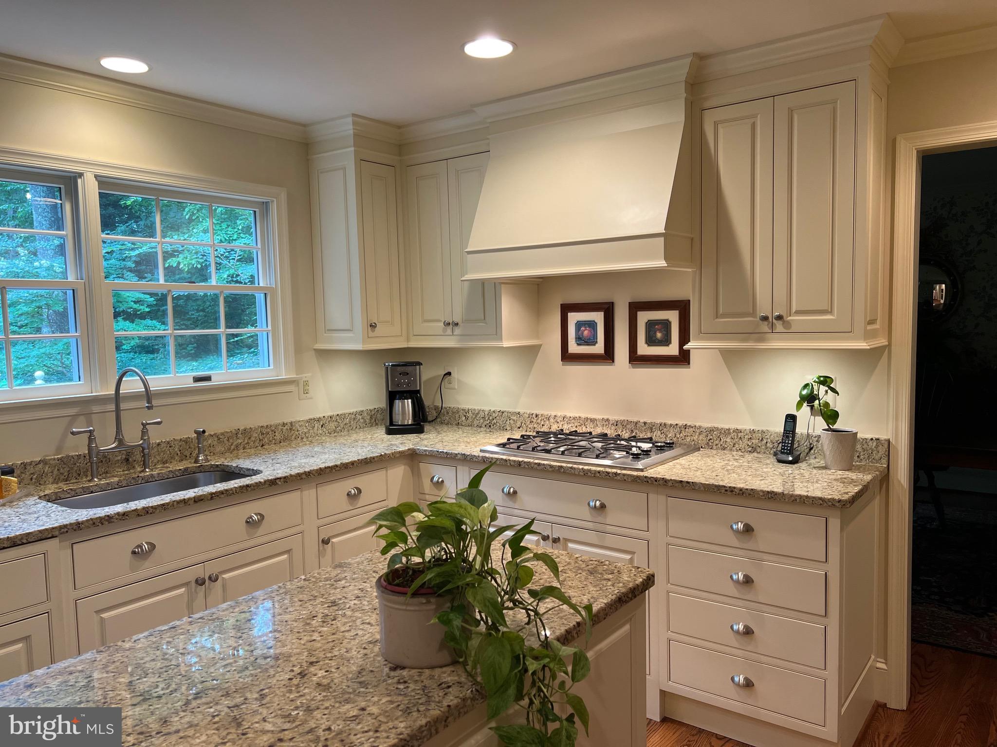 STURBRIDGE - Residential