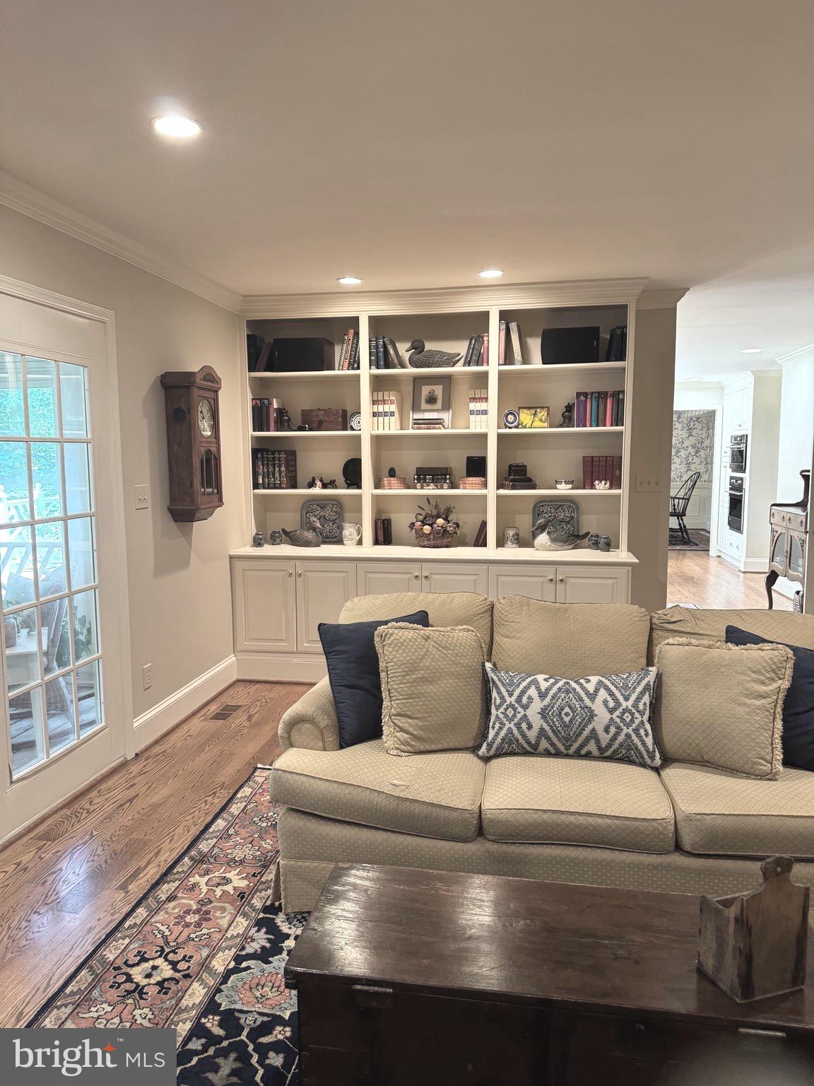 STURBRIDGE - Residential