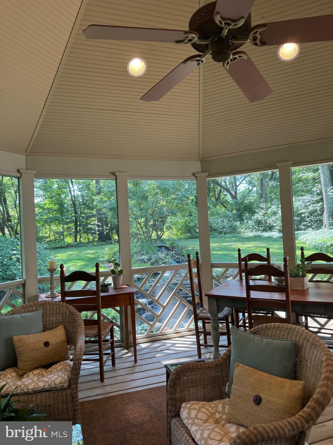 STURBRIDGE - Residential