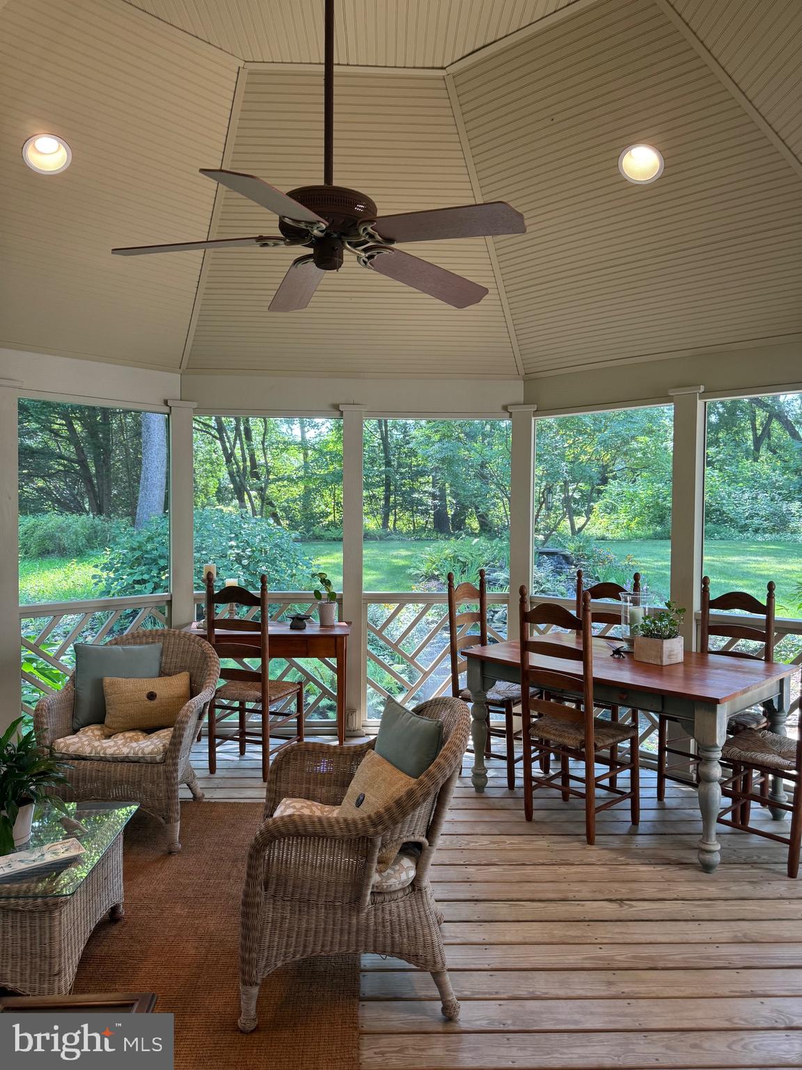 STURBRIDGE - Residential