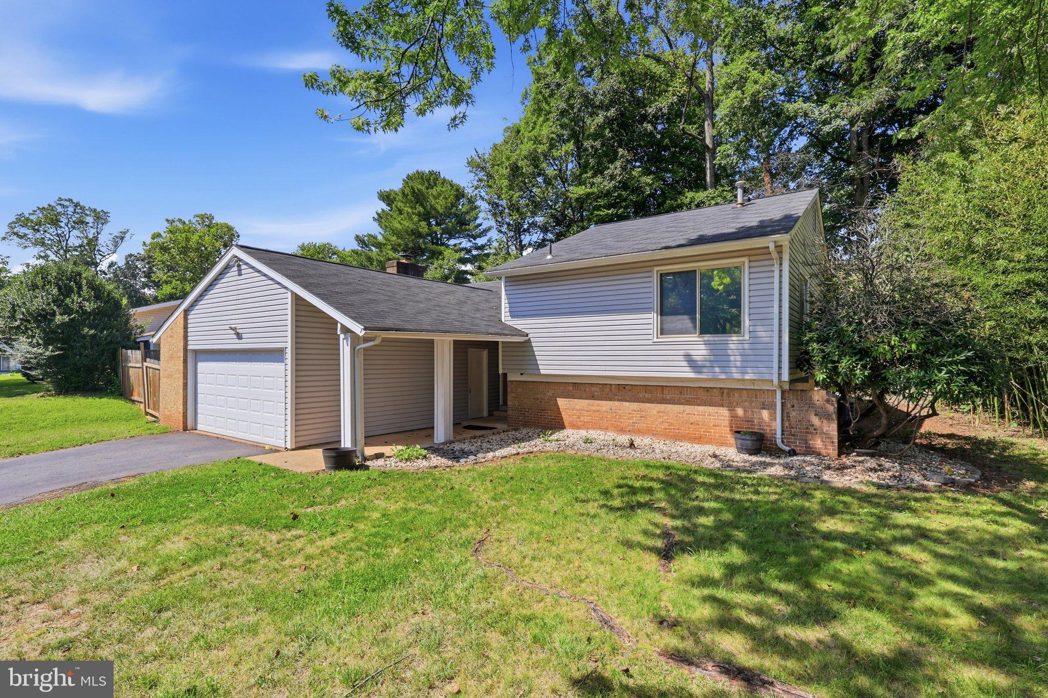 112 HILLSDALE DRIVE