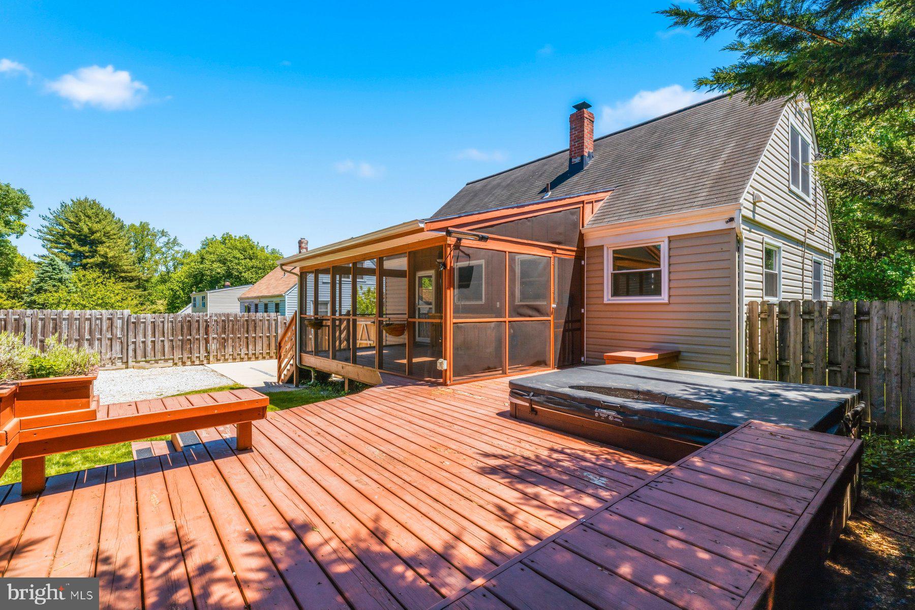 CARNEY/CUB HILL - Residential