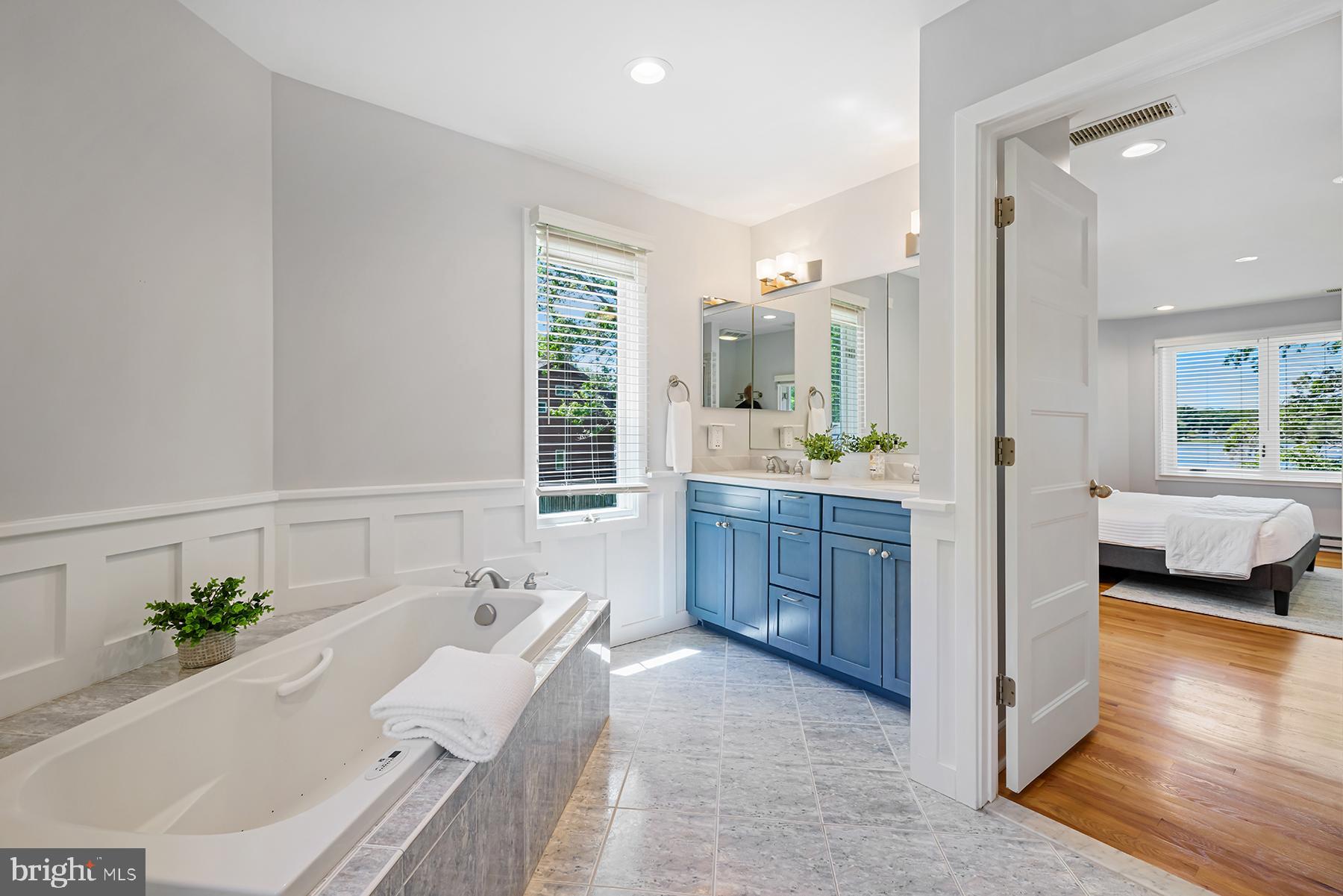 ARUNDEL ON THE BAY - Residential