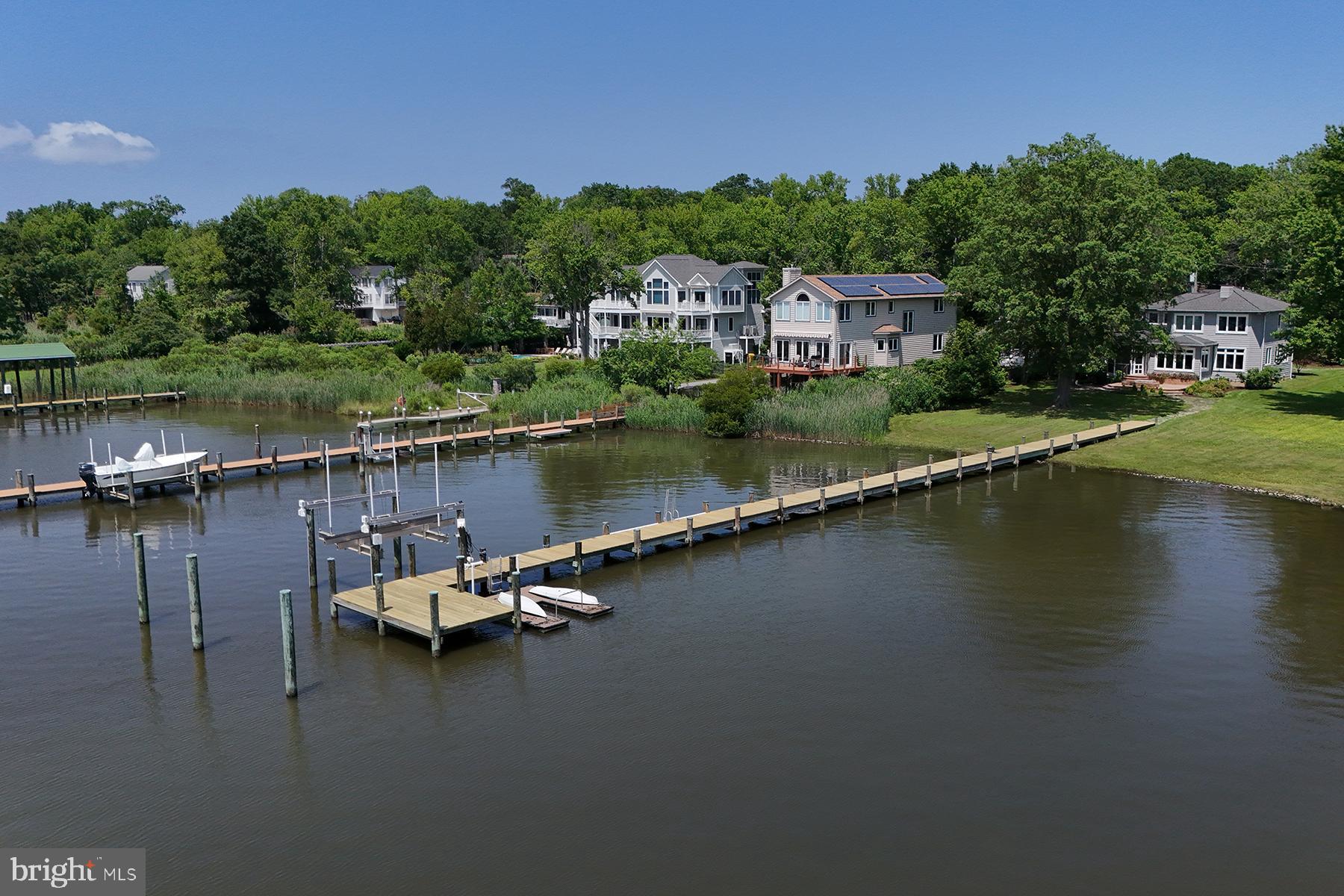 ARUNDEL ON THE BAY - Residential