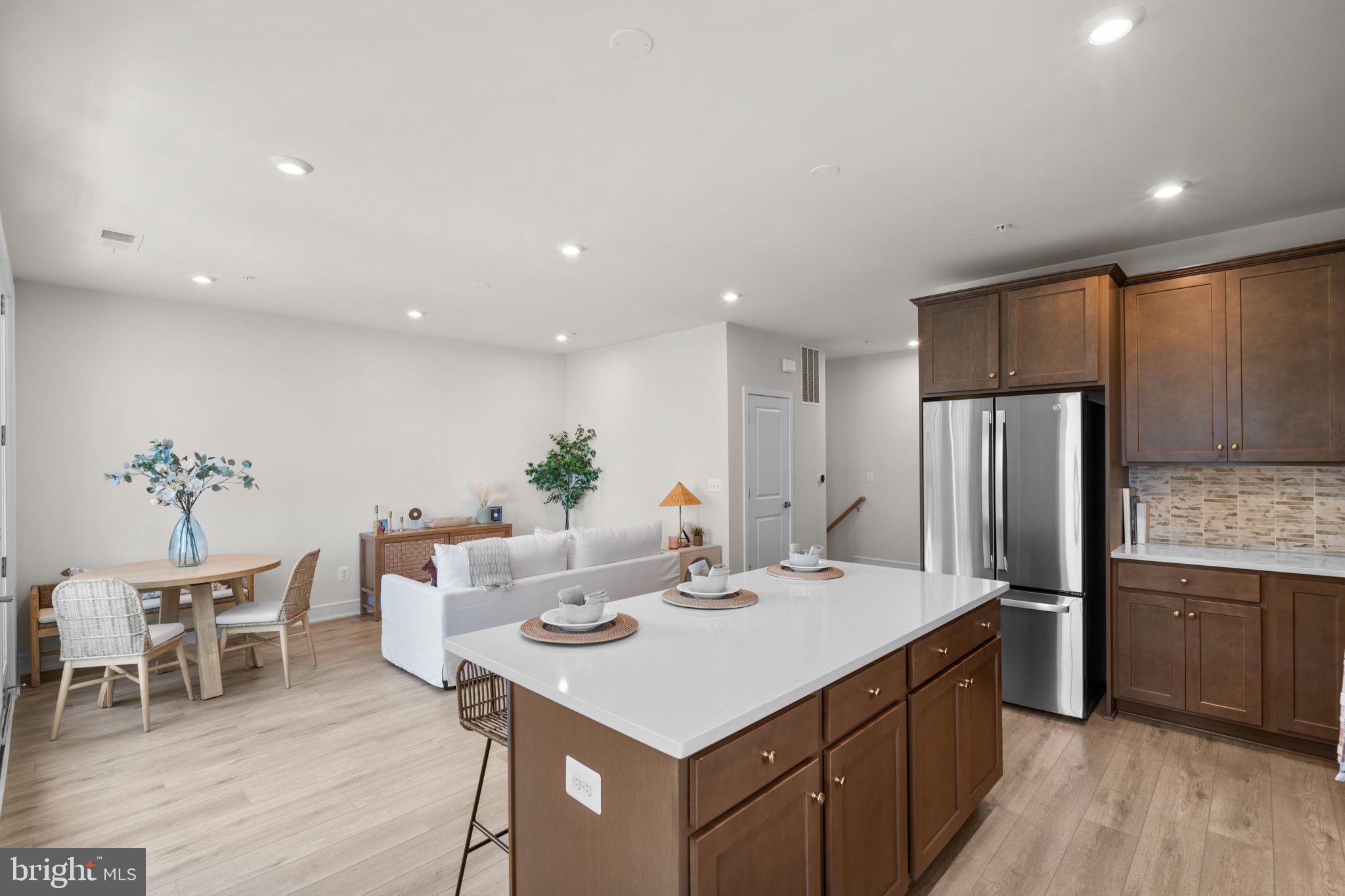DEMOTT & SILVER - Residential