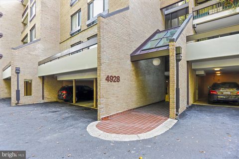 Photo of 4928 Sentinel Drive #1-405, BETHESDA, MD 20816 (MLS # MDMC2204380)