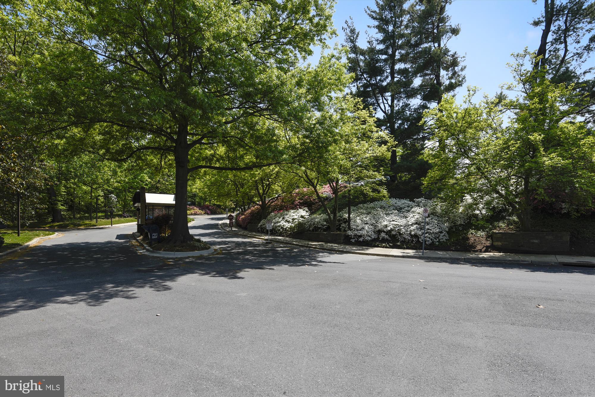 4928 SENTINEL DRIVE 1-405