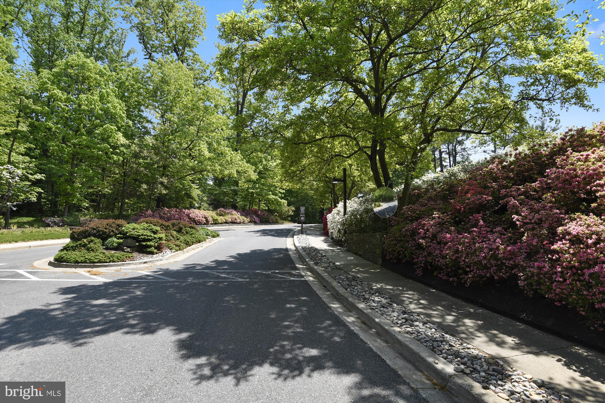 4928 SENTINEL DRIVE 1-405