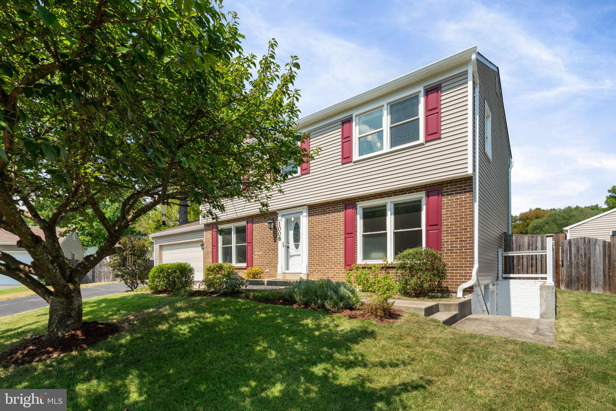1008 WINDCROFT GLEN COURT
