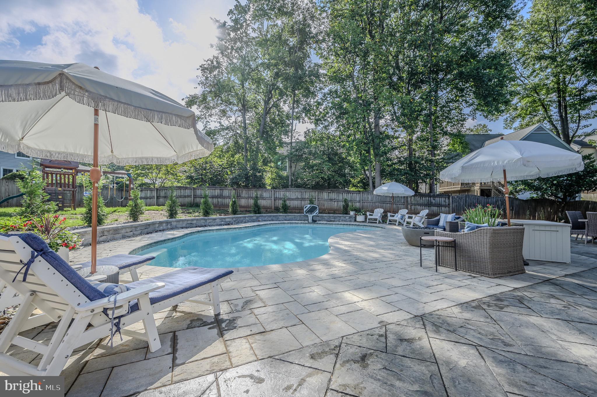 15020 WOODGLEN COURT