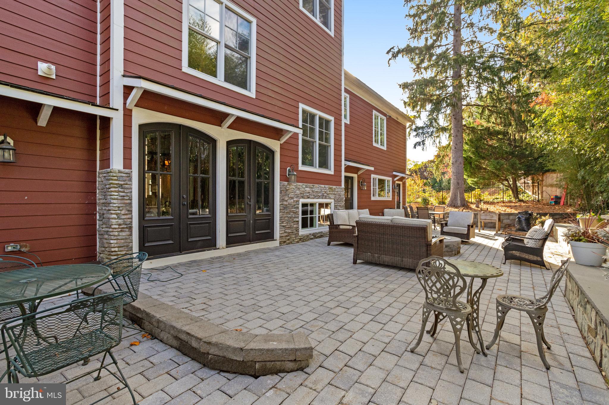 CHAPEL HILL - Residential