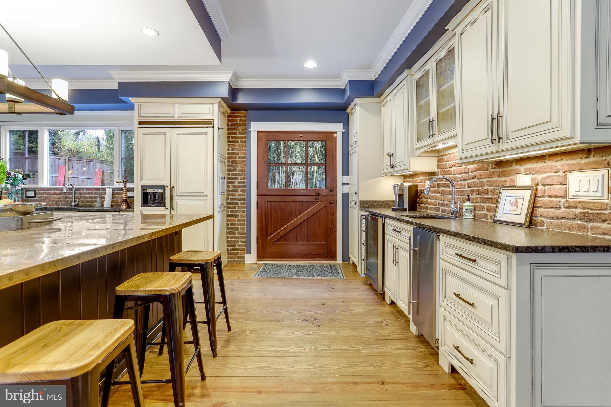 CHAPEL HILL - Residential