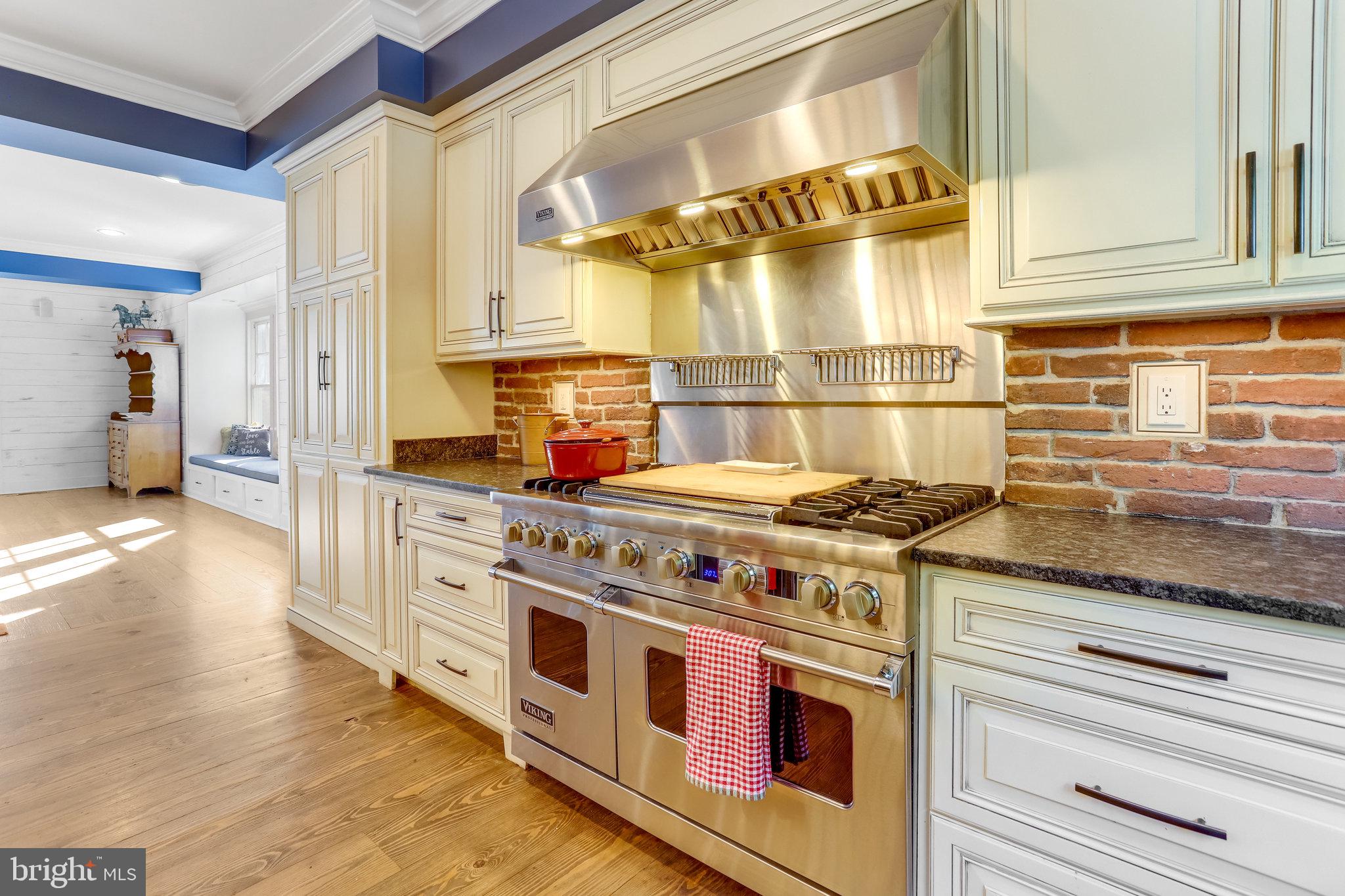 CHAPEL HILL - Residential