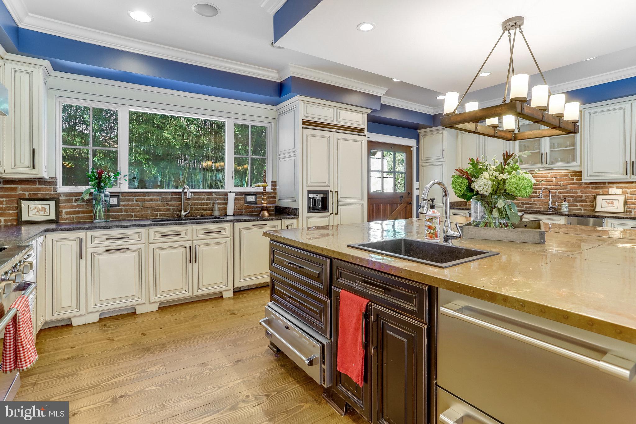 CHAPEL HILL - Residential