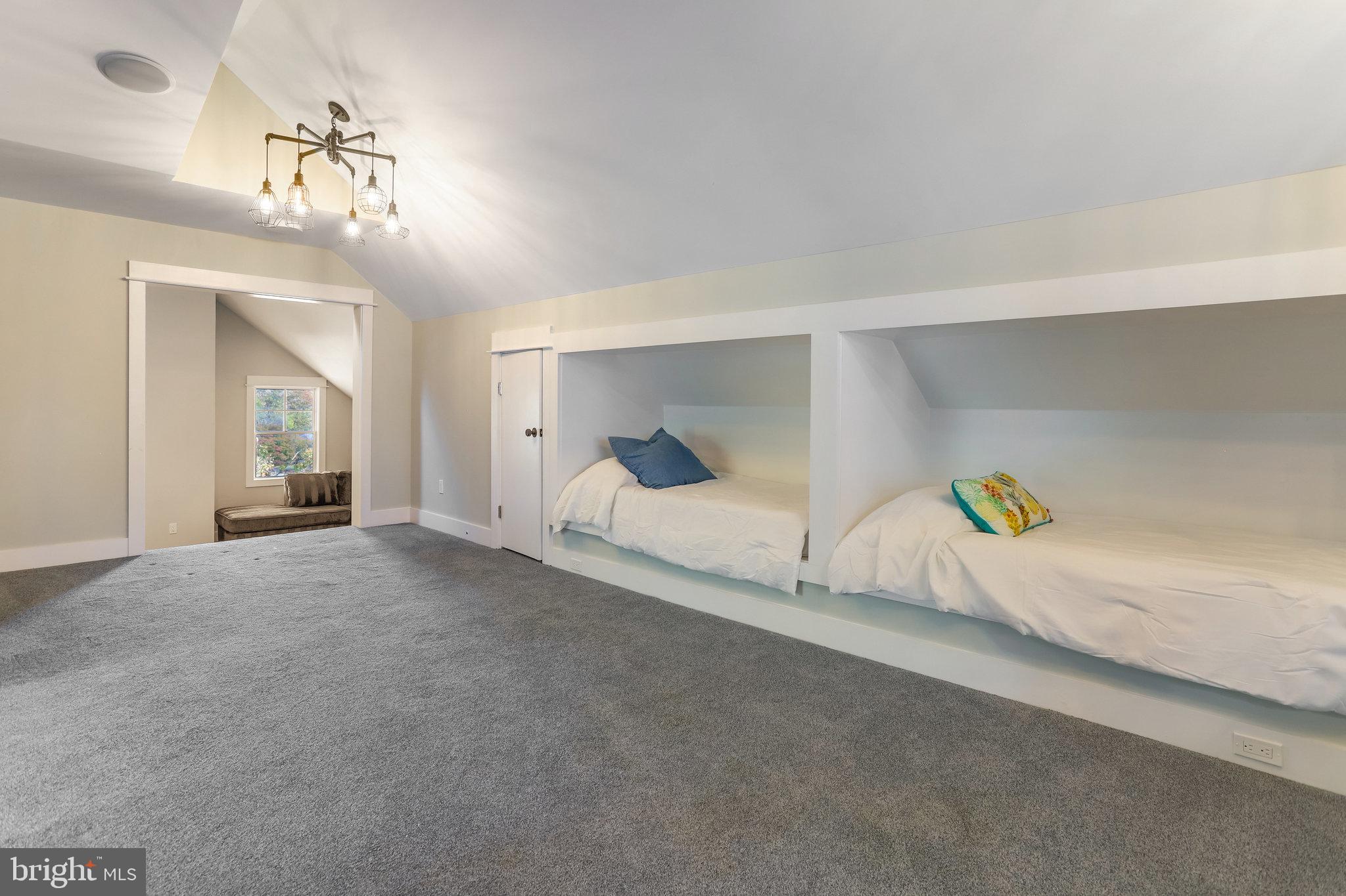 CHAPEL HILL - Residential