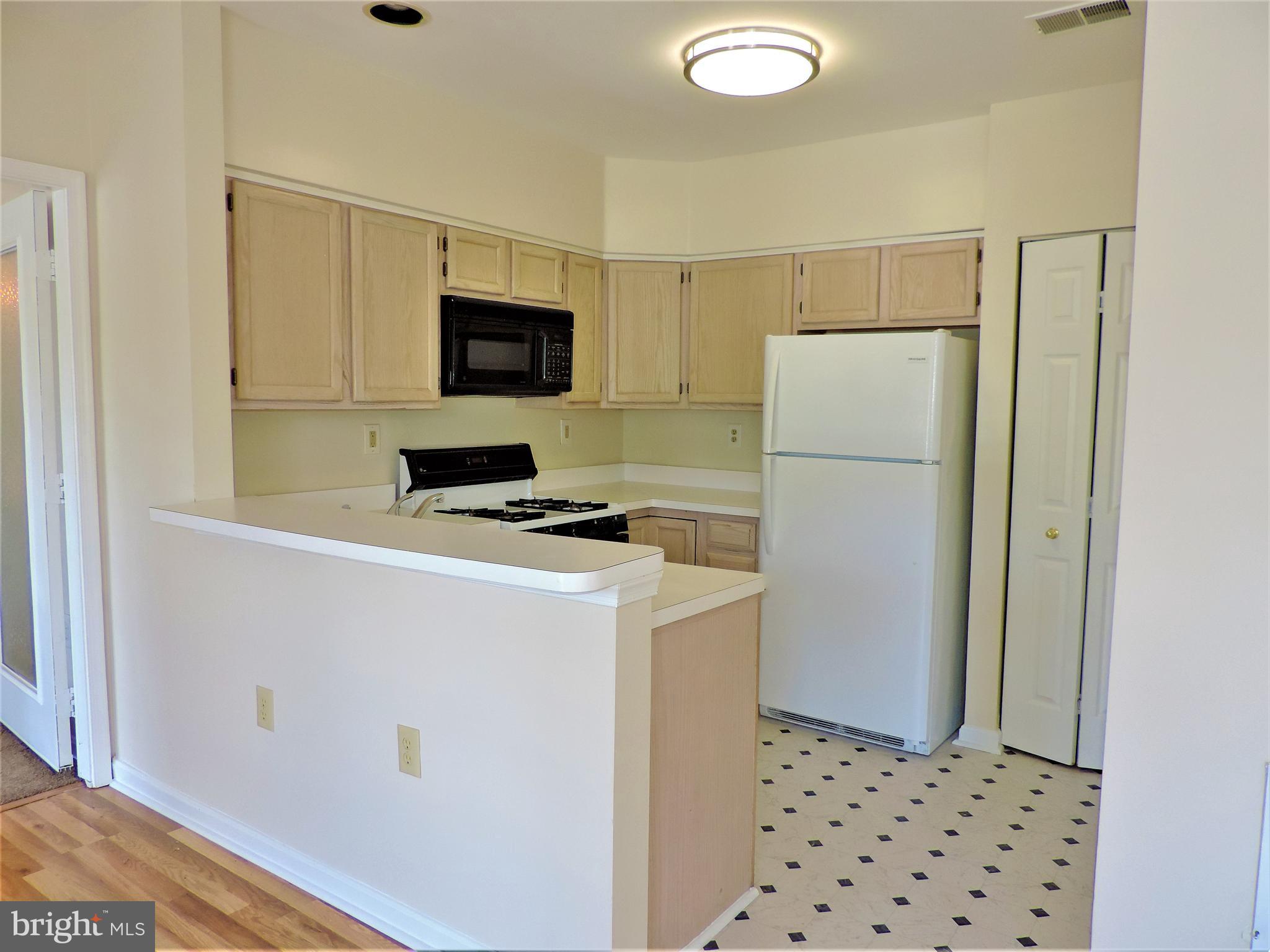 SAYBROOKE LANDING AT SEVEN OAKS CONDOMINIUM - Residential