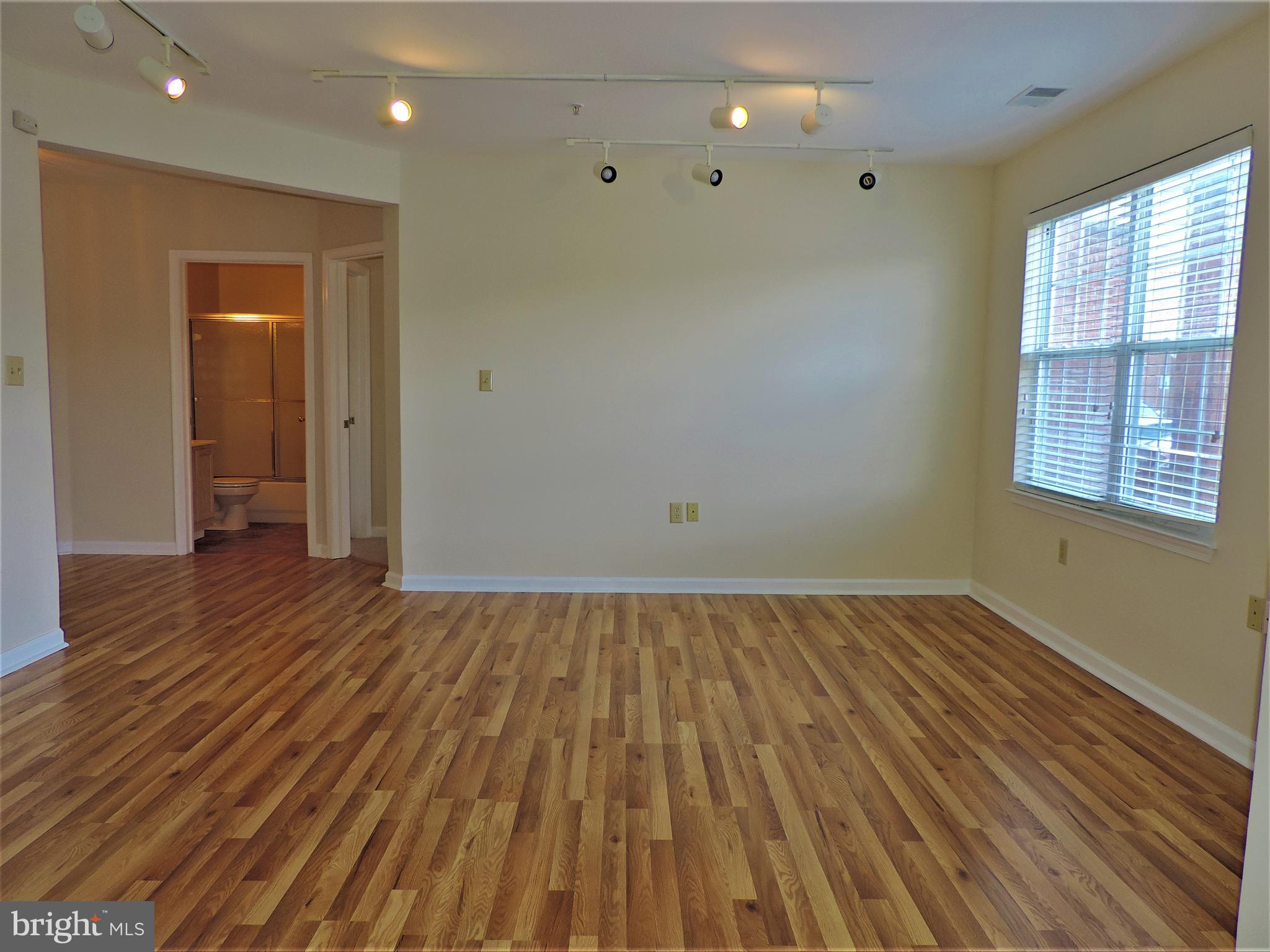 SAYBROOKE LANDING AT SEVEN OAKS CONDOMINIUM - Residential