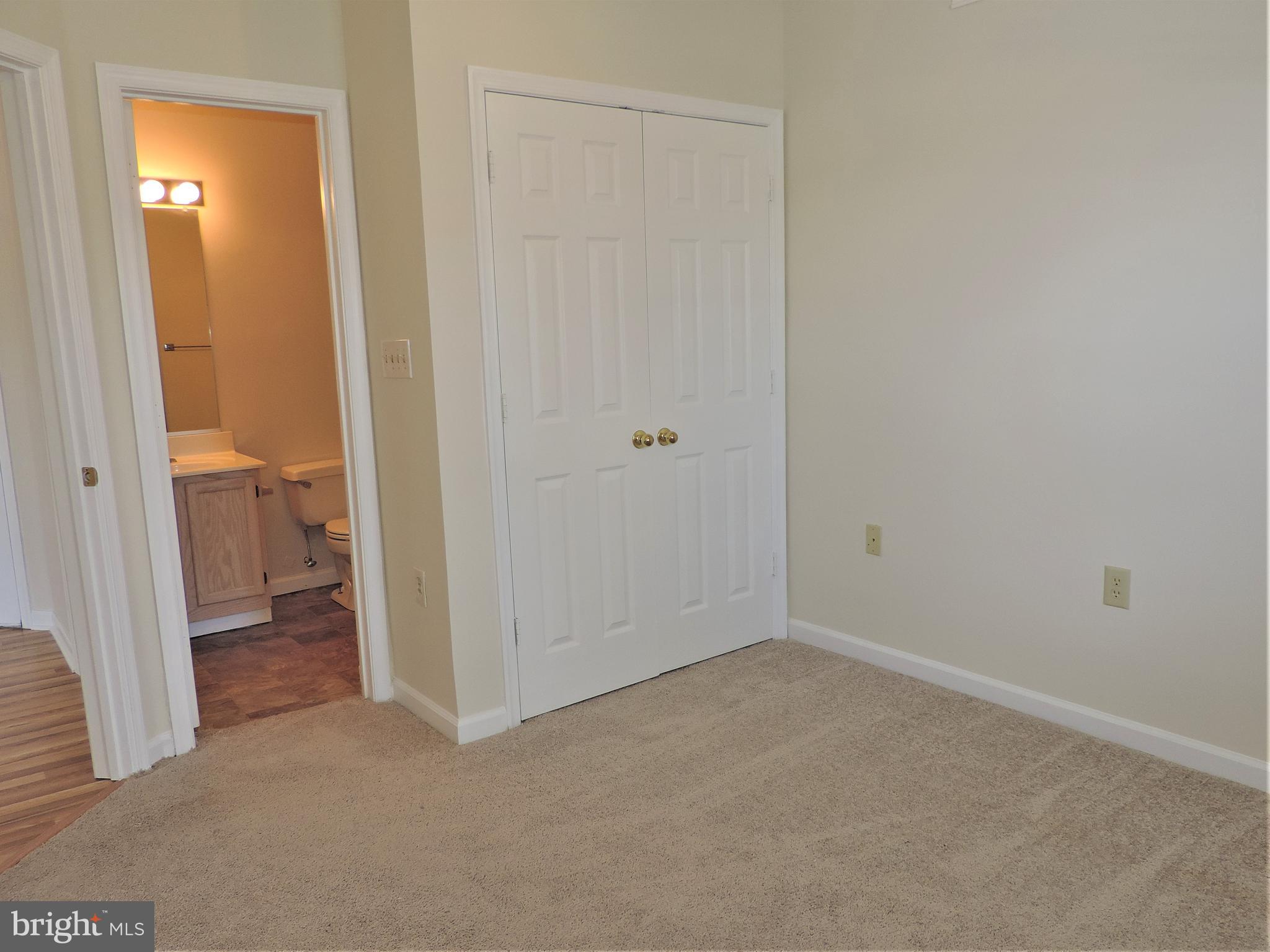 SAYBROOKE LANDING AT SEVEN OAKS CONDOMINIUM - Residential