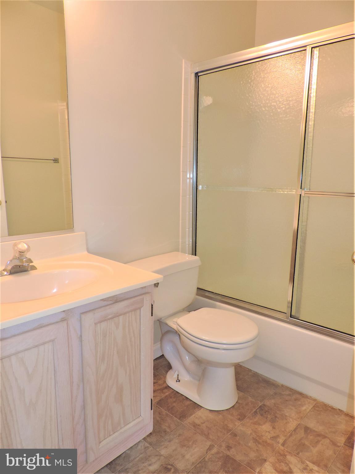 SAYBROOKE LANDING AT SEVEN OAKS CONDOMINIUM - Residential