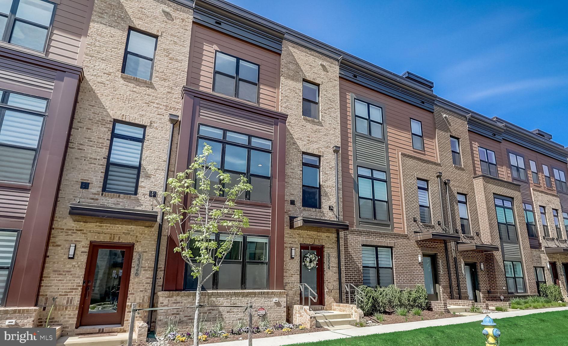 FULLY FURNISHED Luxury Townhouse built in 2022 in award-winning Tower Oaks in Rockville!! *Tower Oaks was voted by Bethesda Magazine as the “Best Townhome Community of 2022”
The first level of this home provides versatile space that can serve as the perfect home office, home gym or a bedroom. The main level boasts a sophisticated living room with a stunning gas fireplace, a spacious dining room, and guest bath. The deluxe modern kitchen features premium appliances, upgraded cabinetry, quartz countertops with under cabinet lighting. Make your way to the third level to find the primary bedroom with 2 walk-in closets and full bath with glass enclosed shower. Across the hall is the second bedroom with en-suite bathroom and huge closet. Laundry closet completes the layout on this level. Fabulous Loft Level has a bedroom with a Murphy bed for perfect functionality, full Bath and gorgeous Roof Terrace ideal for entertaining or just relaxing outdoors.
Tower Oaks offers a beautiful community center, The CORE, with tons of amenities, including a market café/lounge, fitness center, yoga room, outdoor pool, sports court, outdoor grill stations, fire pits, seating areas, play area/tot lot, Amazon Hub and more... Conveniently located near popular shopping, recreation, and entertainment destinations. Just across from Clyde’s Tower Oaks Lodge and the Stanford Grill, only a few minutes away from Park Potomac and Pike and Rose. Quick access to Interstate 270, less than 3 miles from the red line metro.