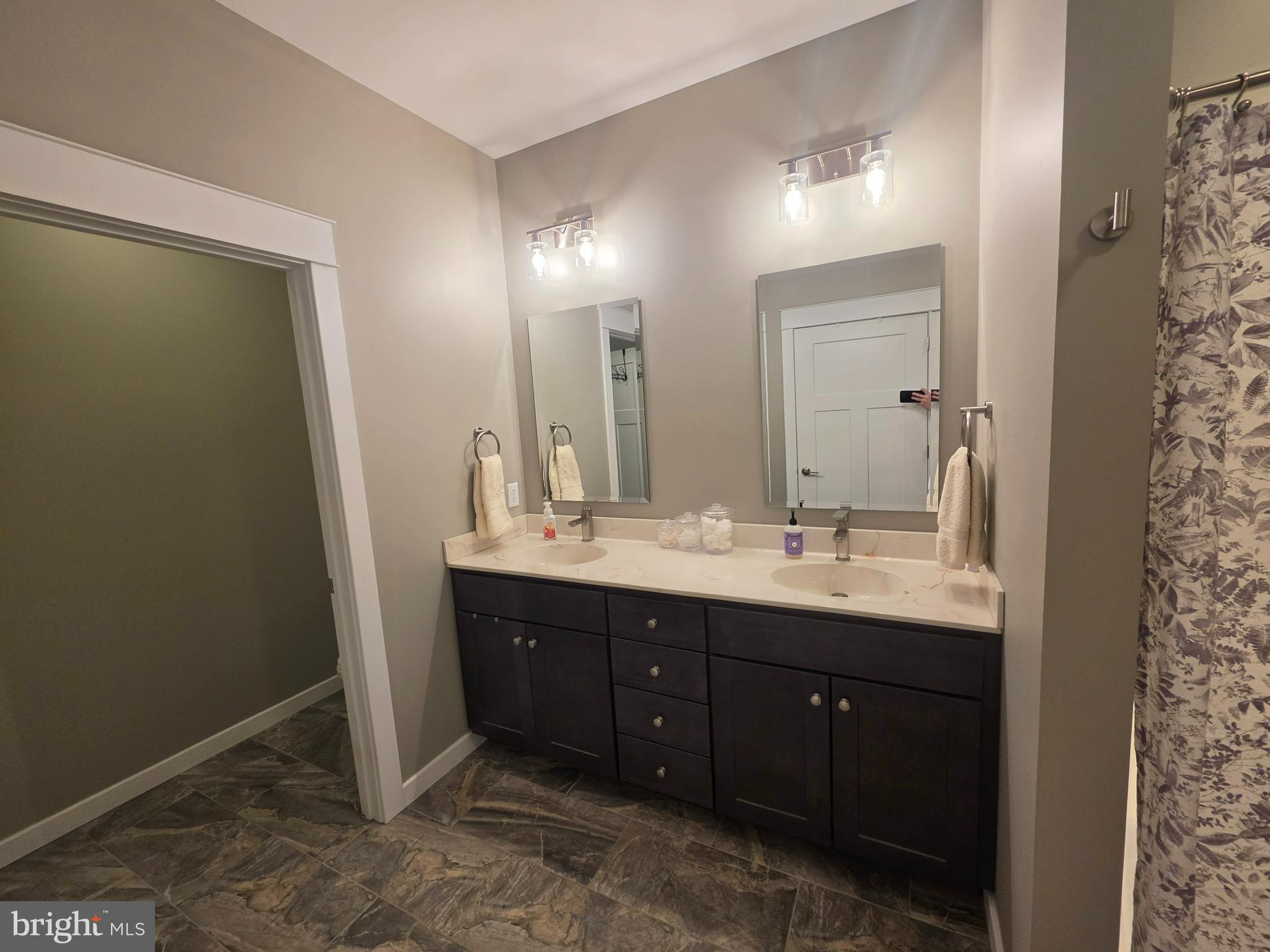 MEADOWSGREEN - Residential