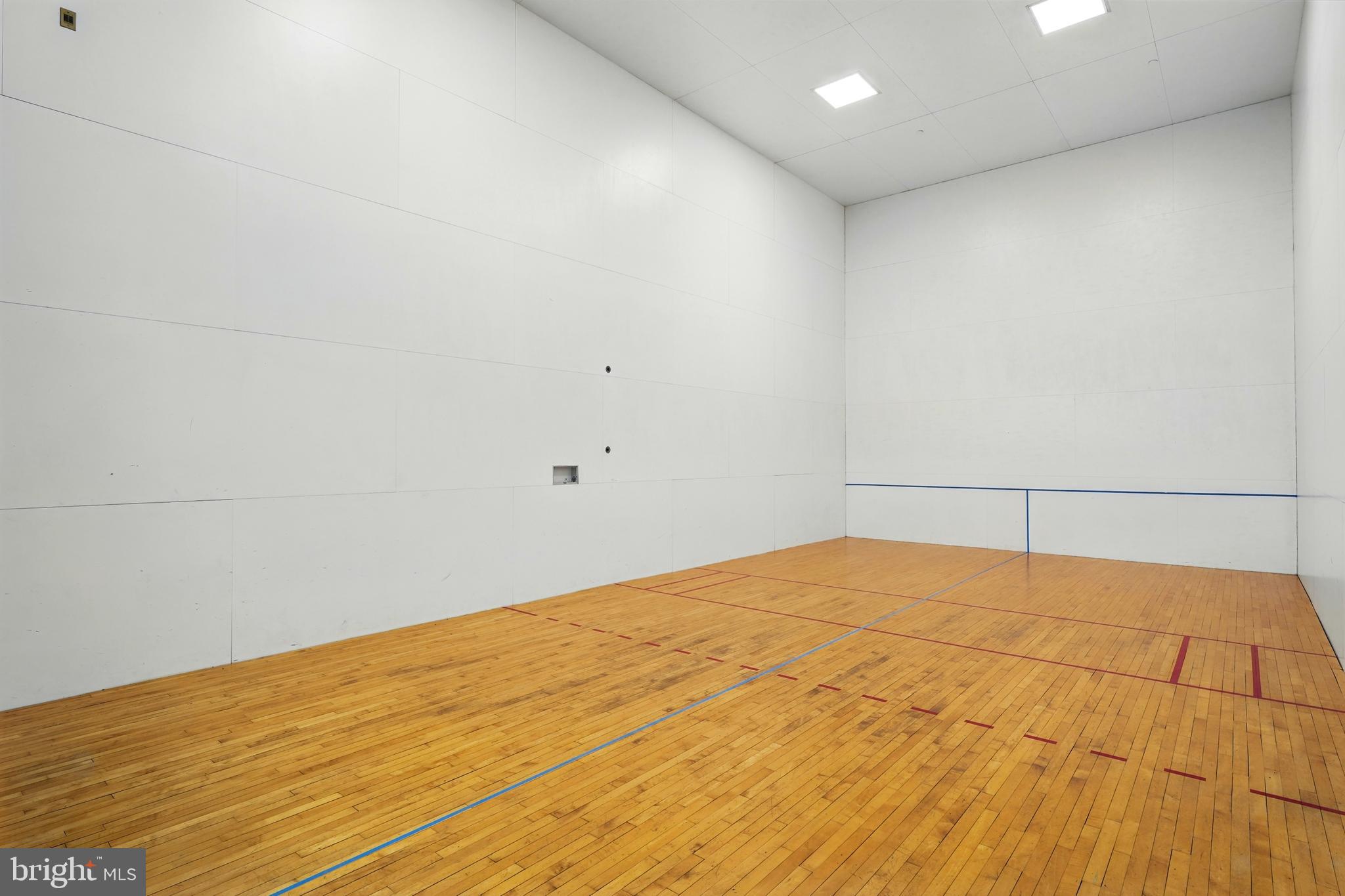 STONECROFT CONDO - Residential