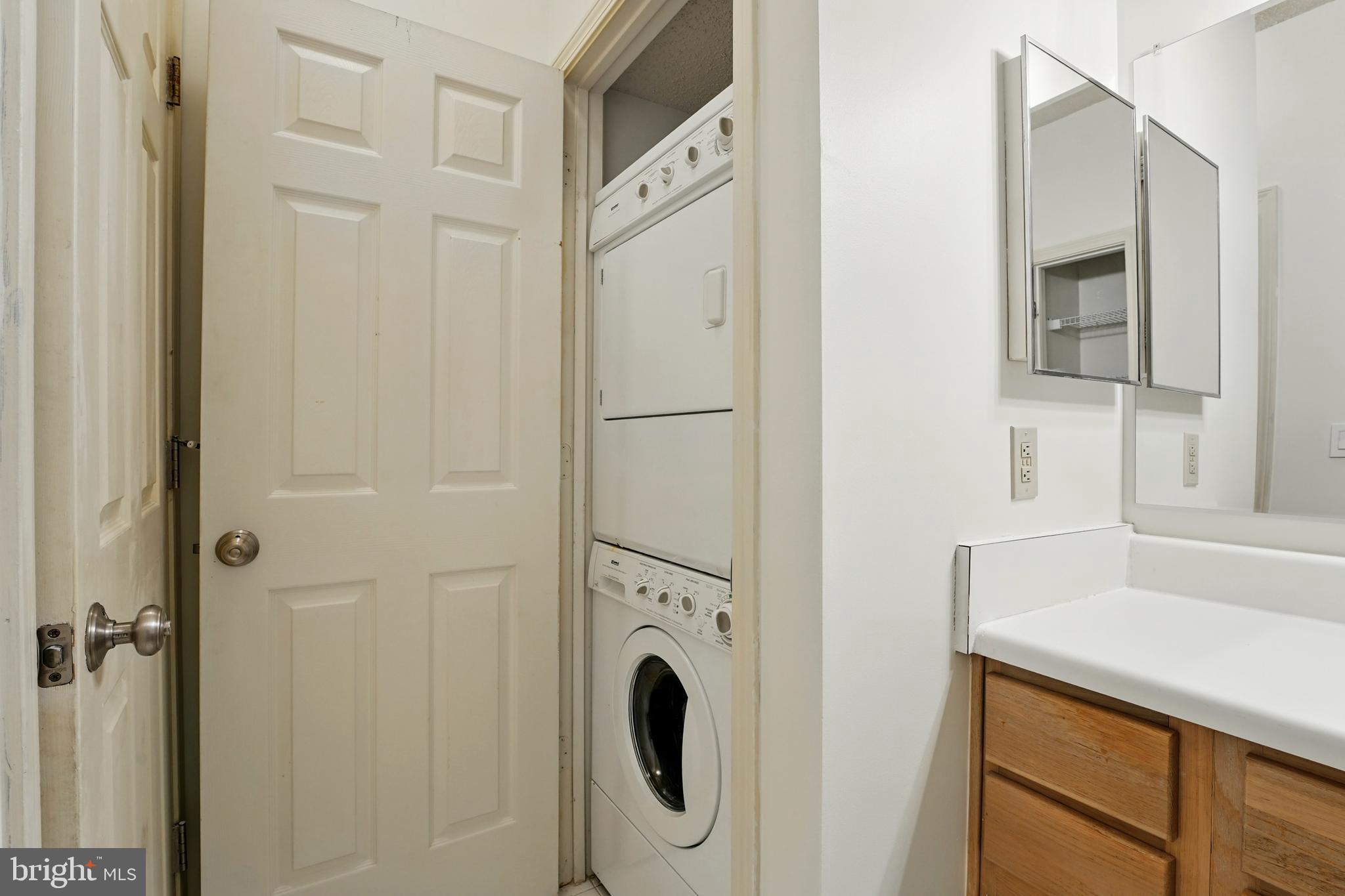 STONECROFT CONDO - Residential