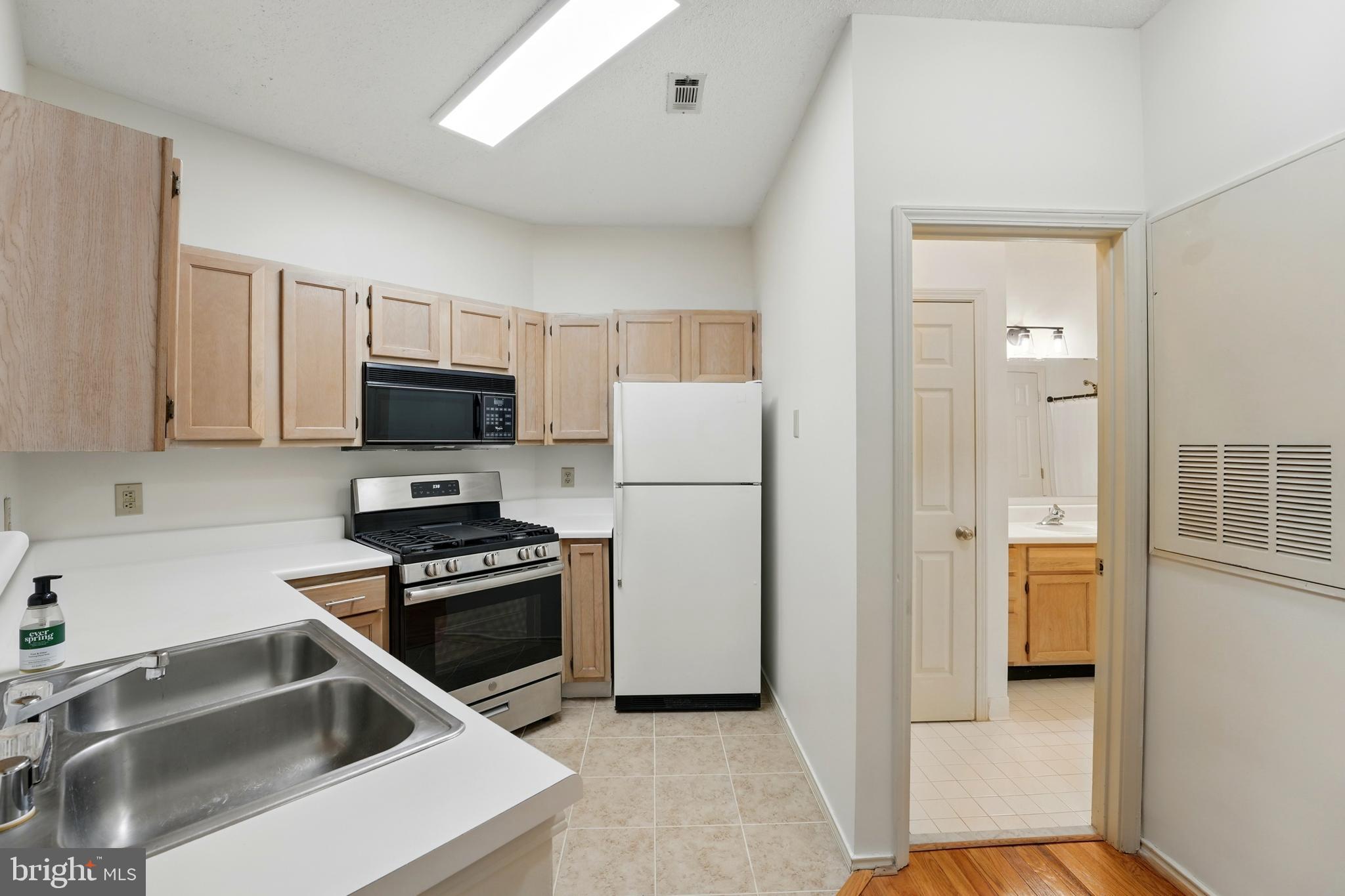 STONECROFT CONDO - Residential