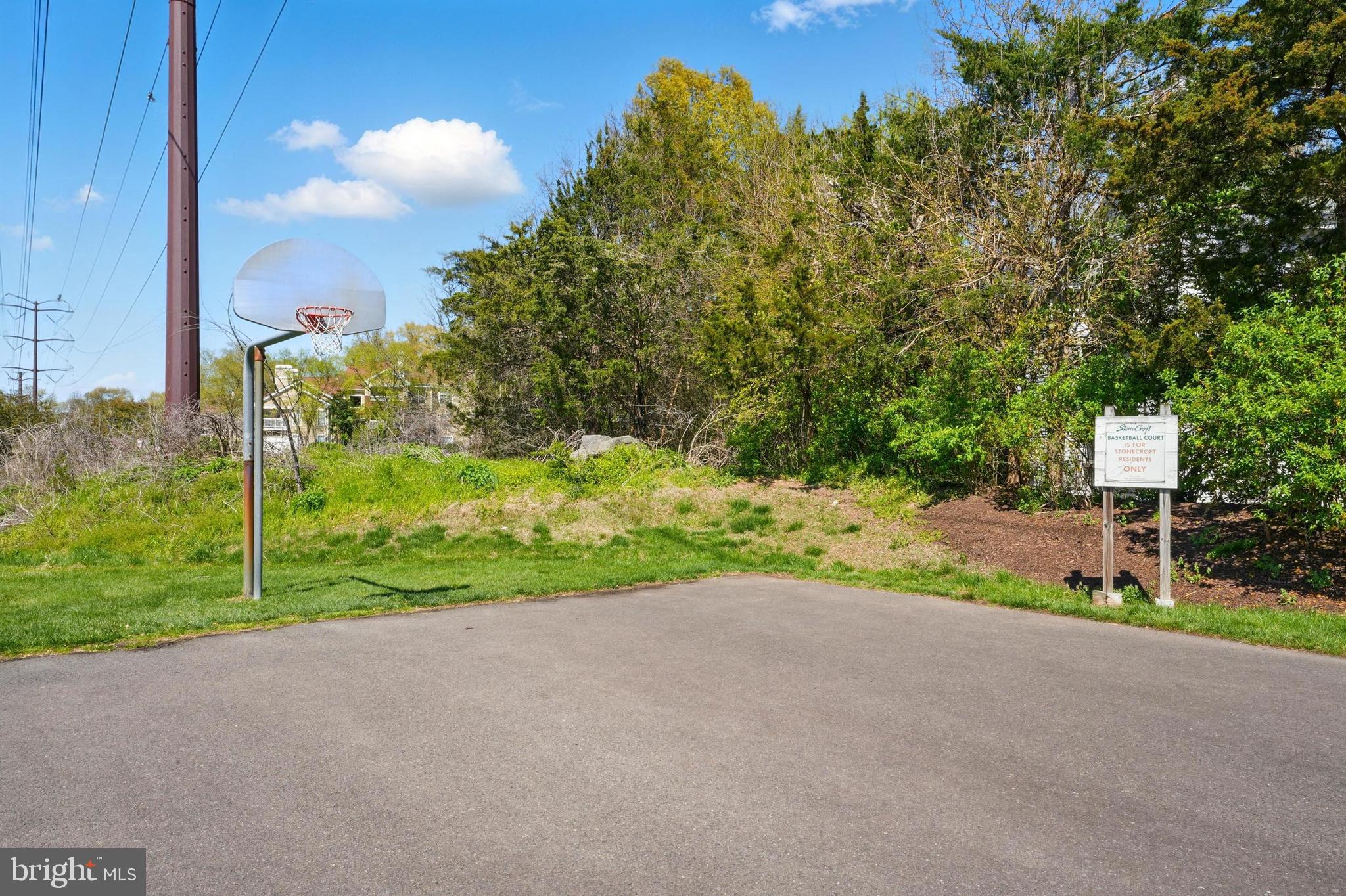 STONECROFT CONDO - Residential