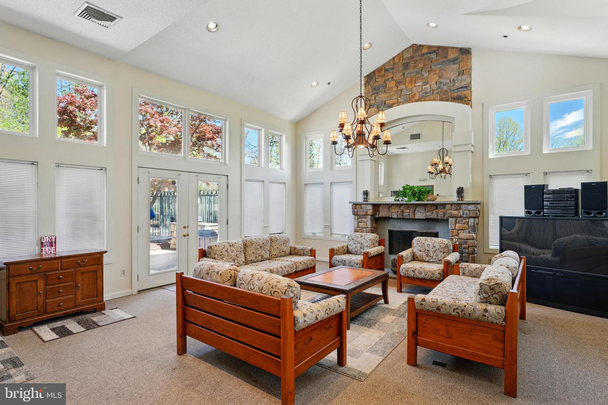 STONECROFT CONDO - Residential