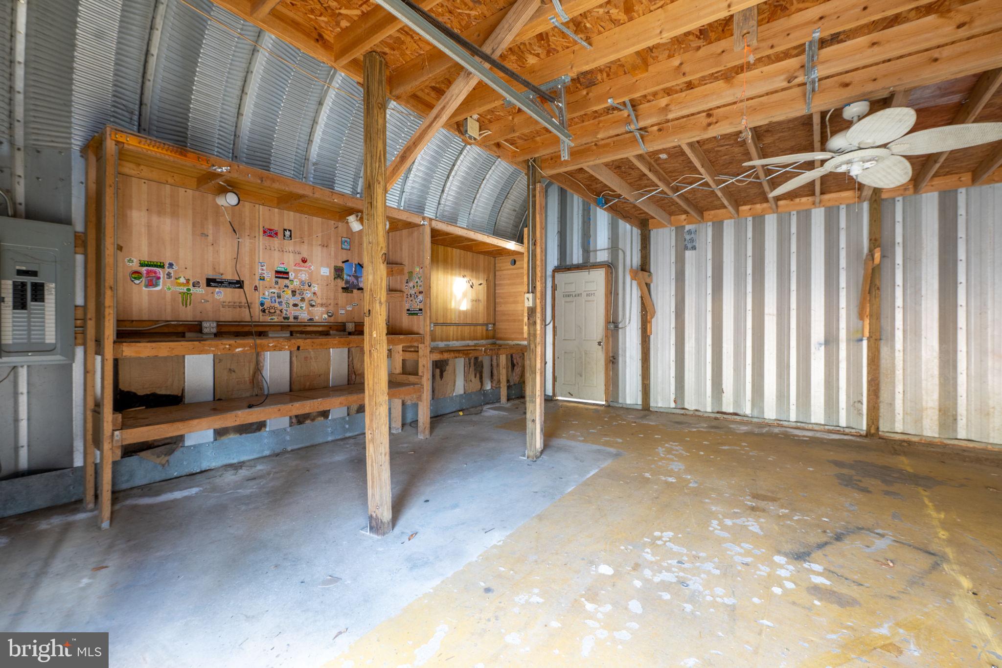 CAROLINE PINES - Residential