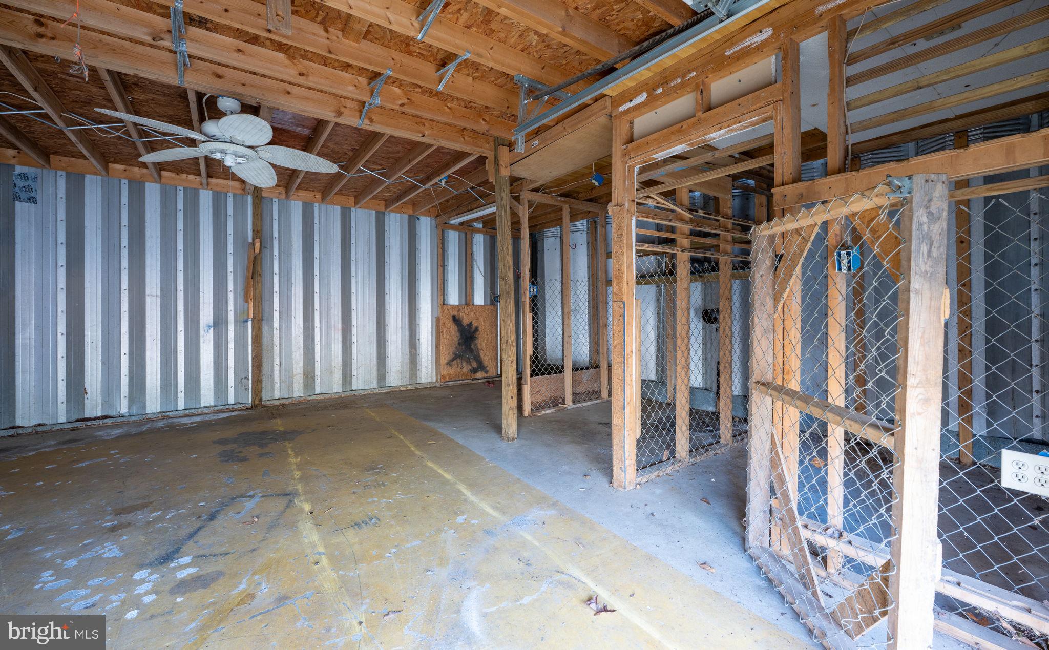 CAROLINE PINES - Residential