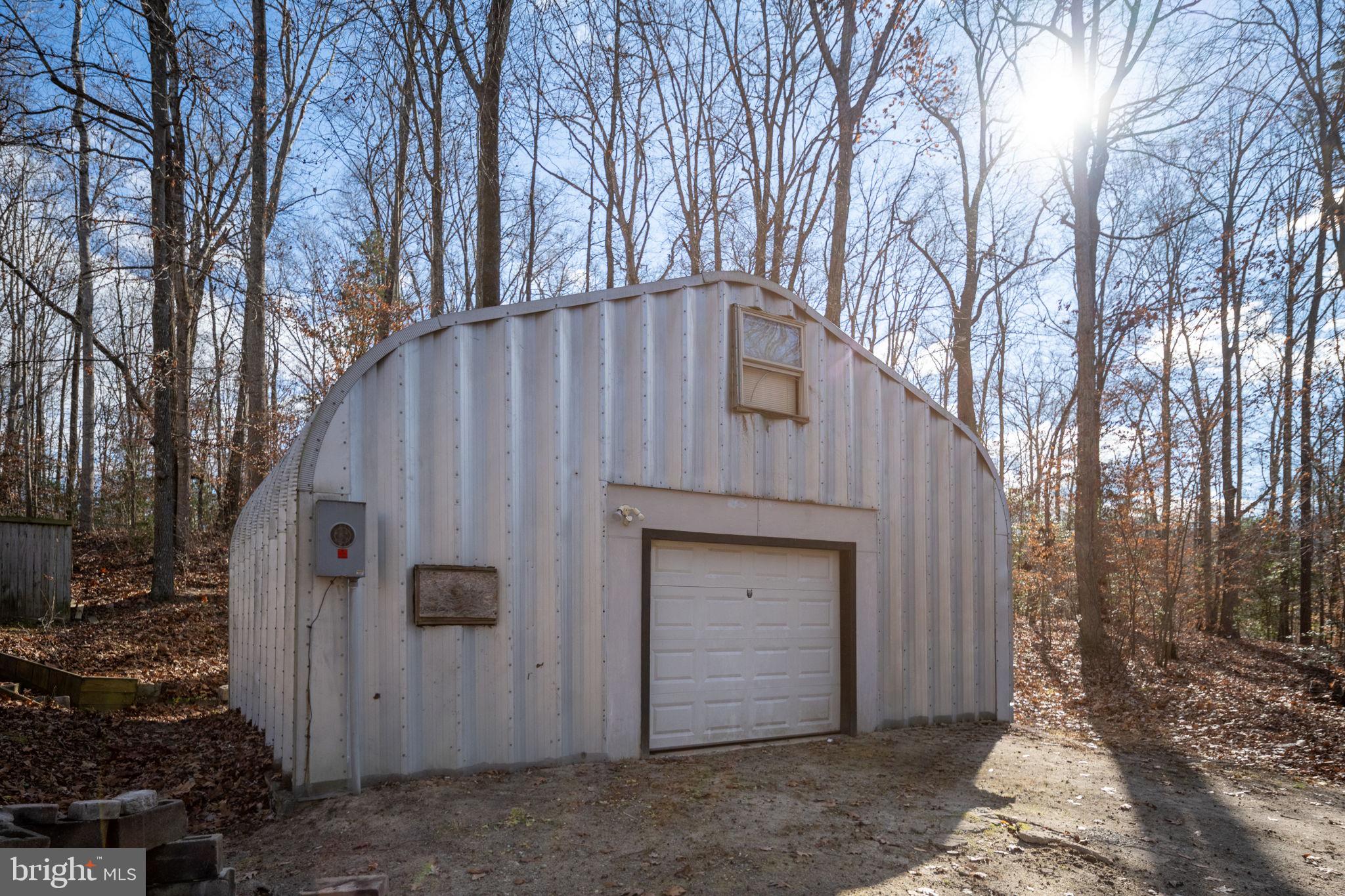 CAROLINE PINES - Residential