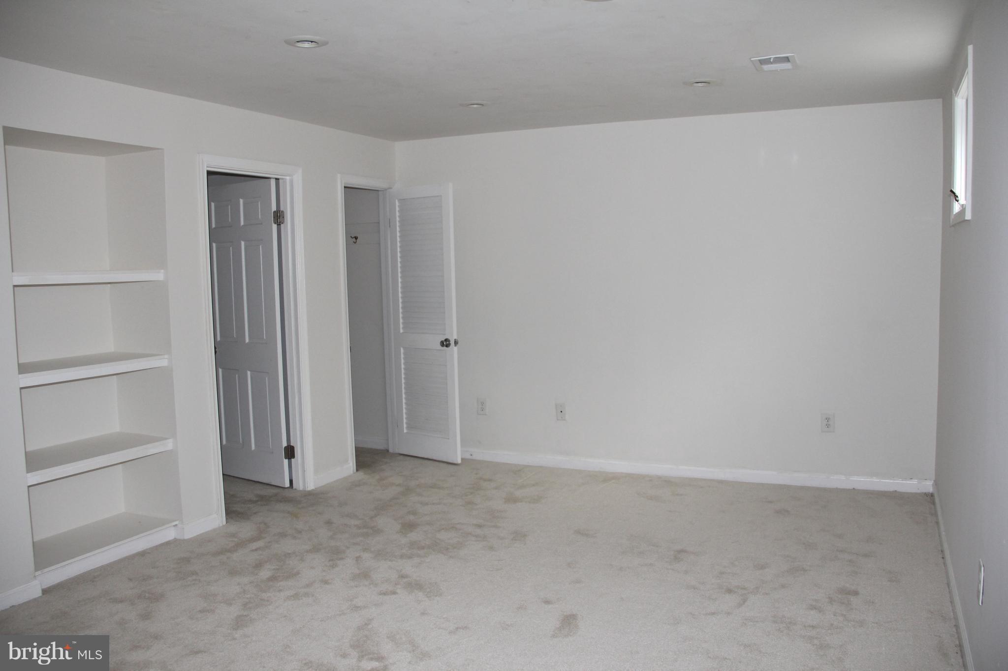 KINGS MANOR TOWNE HOUSES - Residential Lease