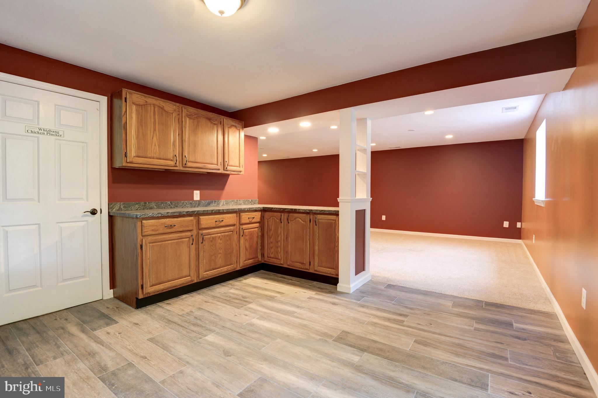 LOVETTSVILLE - Residential