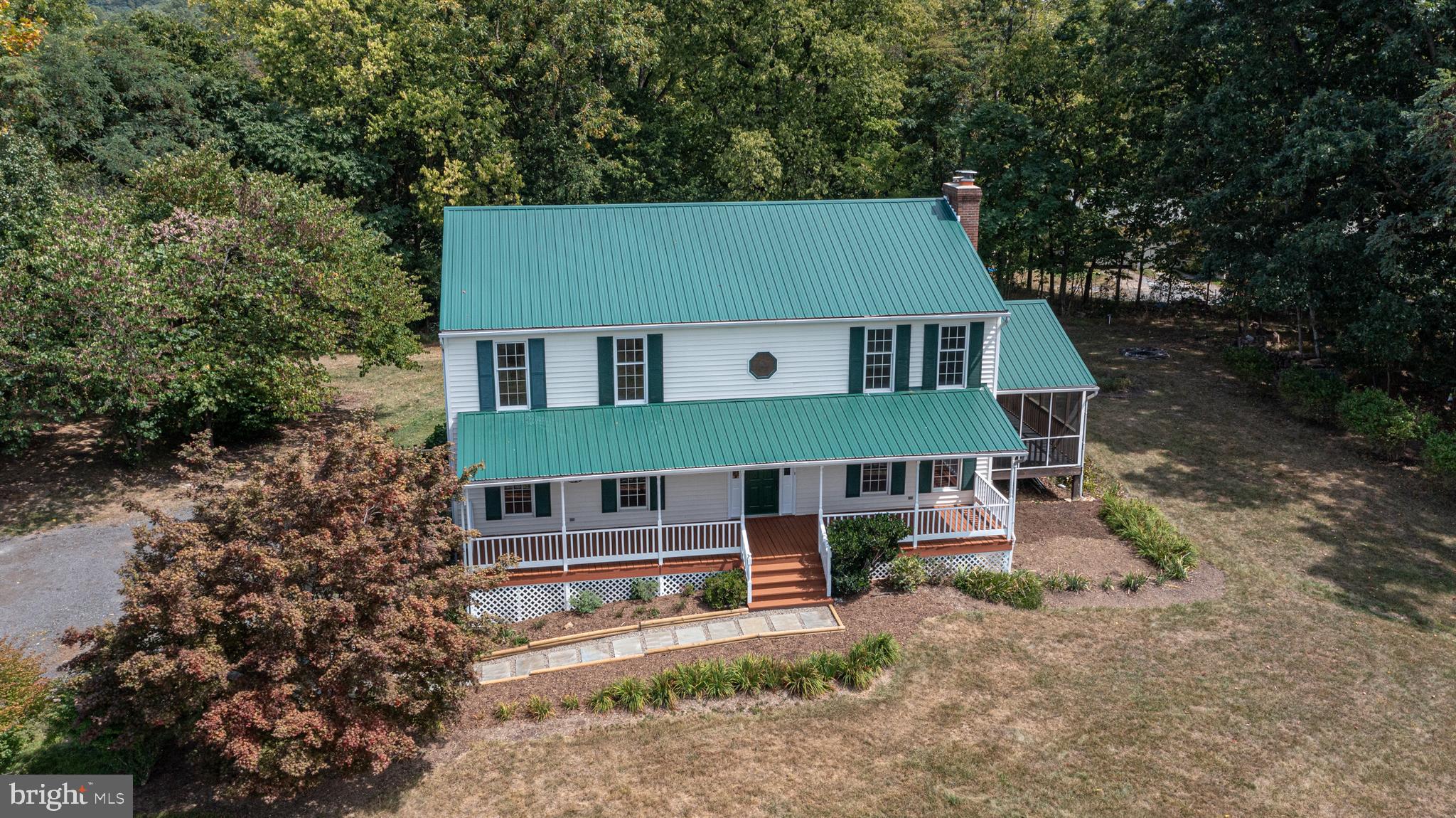 LOVETTSVILLE - Residential