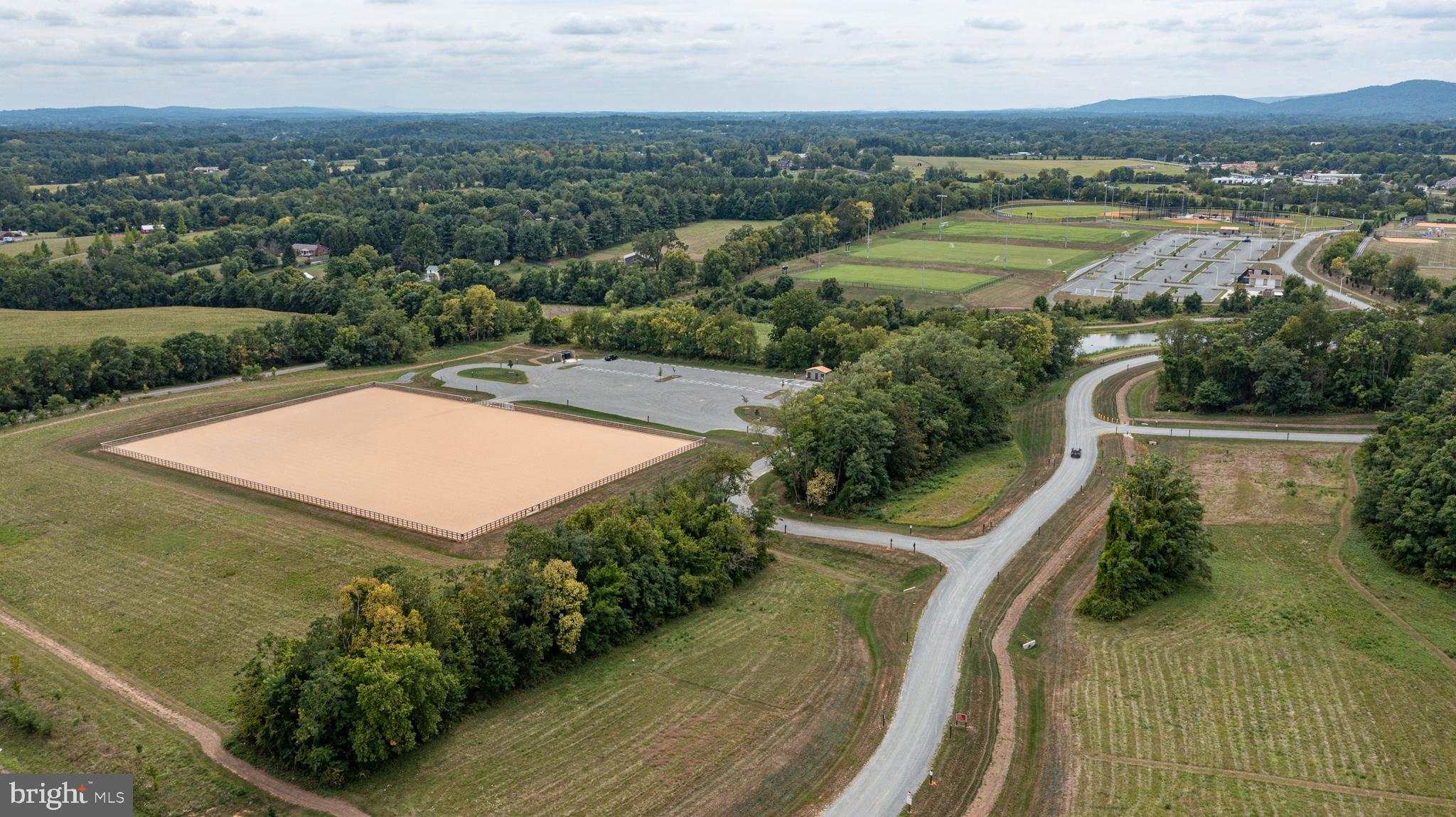 LOVETTSVILLE - Residential