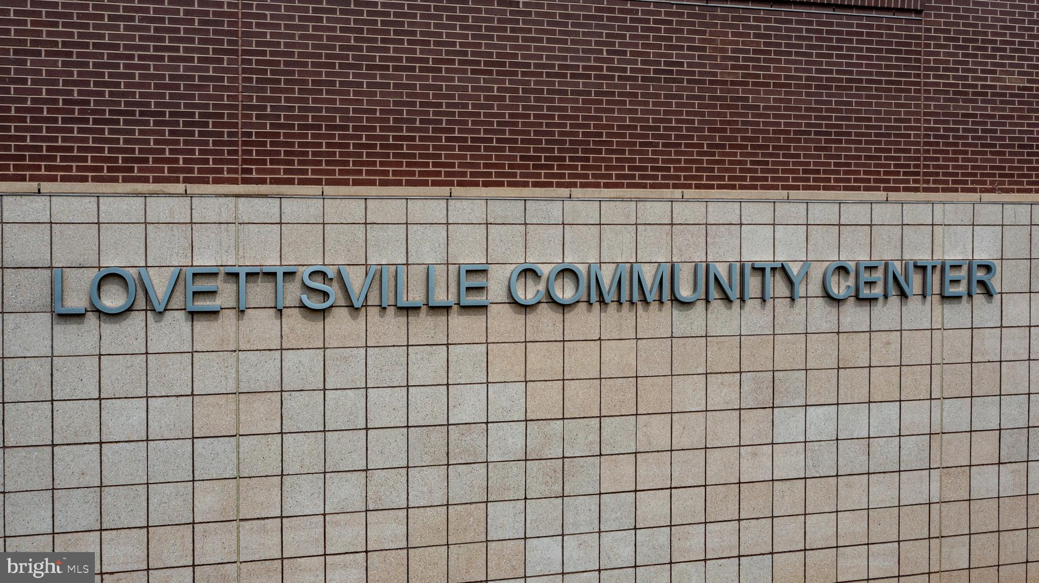 LOVETTSVILLE - Residential